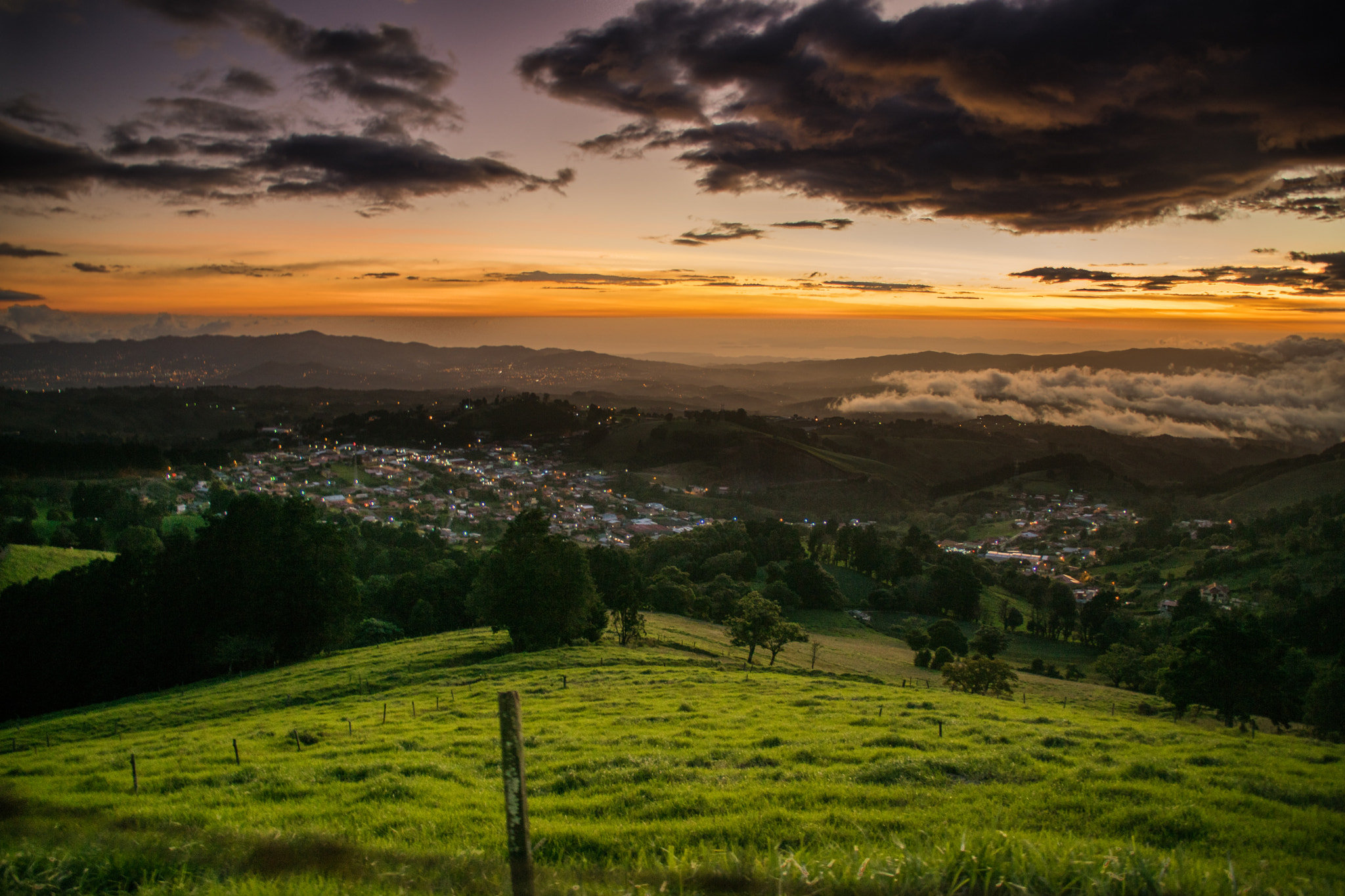 DT 18-300mm F3.5-6.3 sample photo. Zarcero, costa rica photography