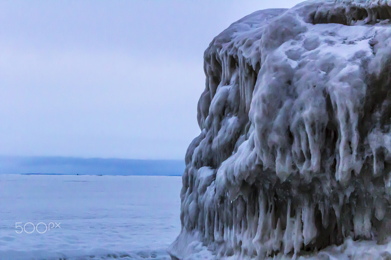 Canon EOS 600D (Rebel EOS T3i / EOS Kiss X5) sample photo. Winnipeg beach ice falls photography