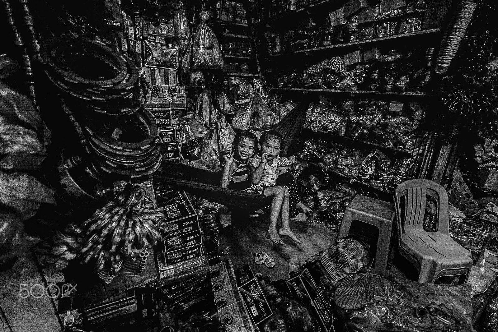 Sigma 10-20mm F4-5.6 EX DC HSM sample photo. World wide when we smile photography