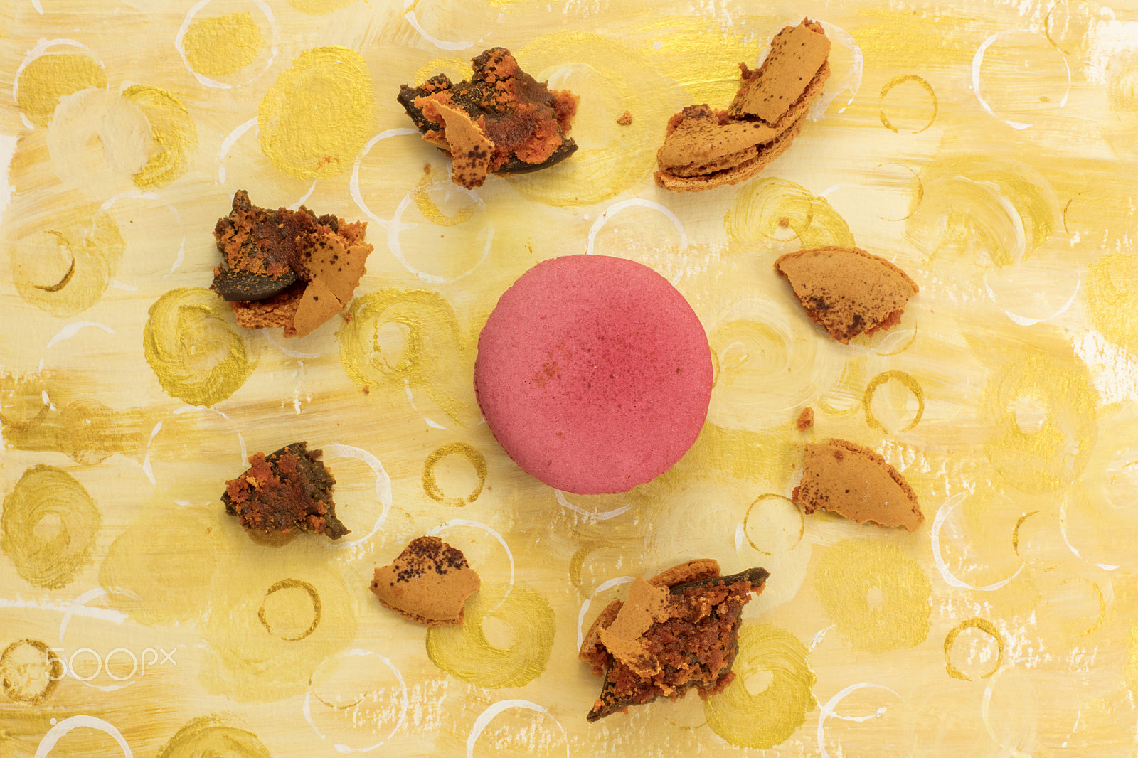 Canon EOS 5DS R sample photo. Photo of vibrant macarons with crumbs and copyspace photography