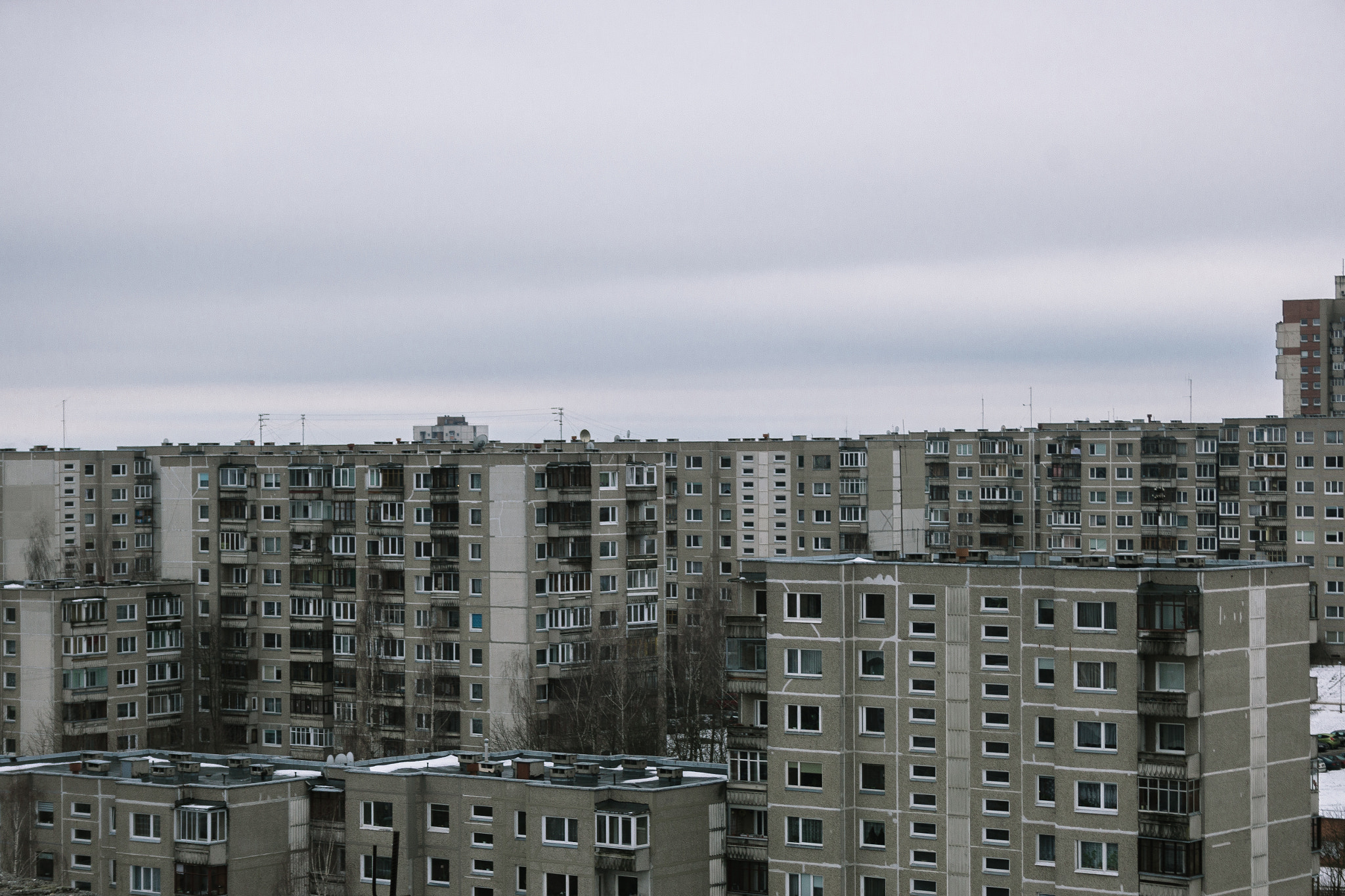 Canon EF-S 18-55mm F3.5-5.6 II sample photo. Grey houses photography