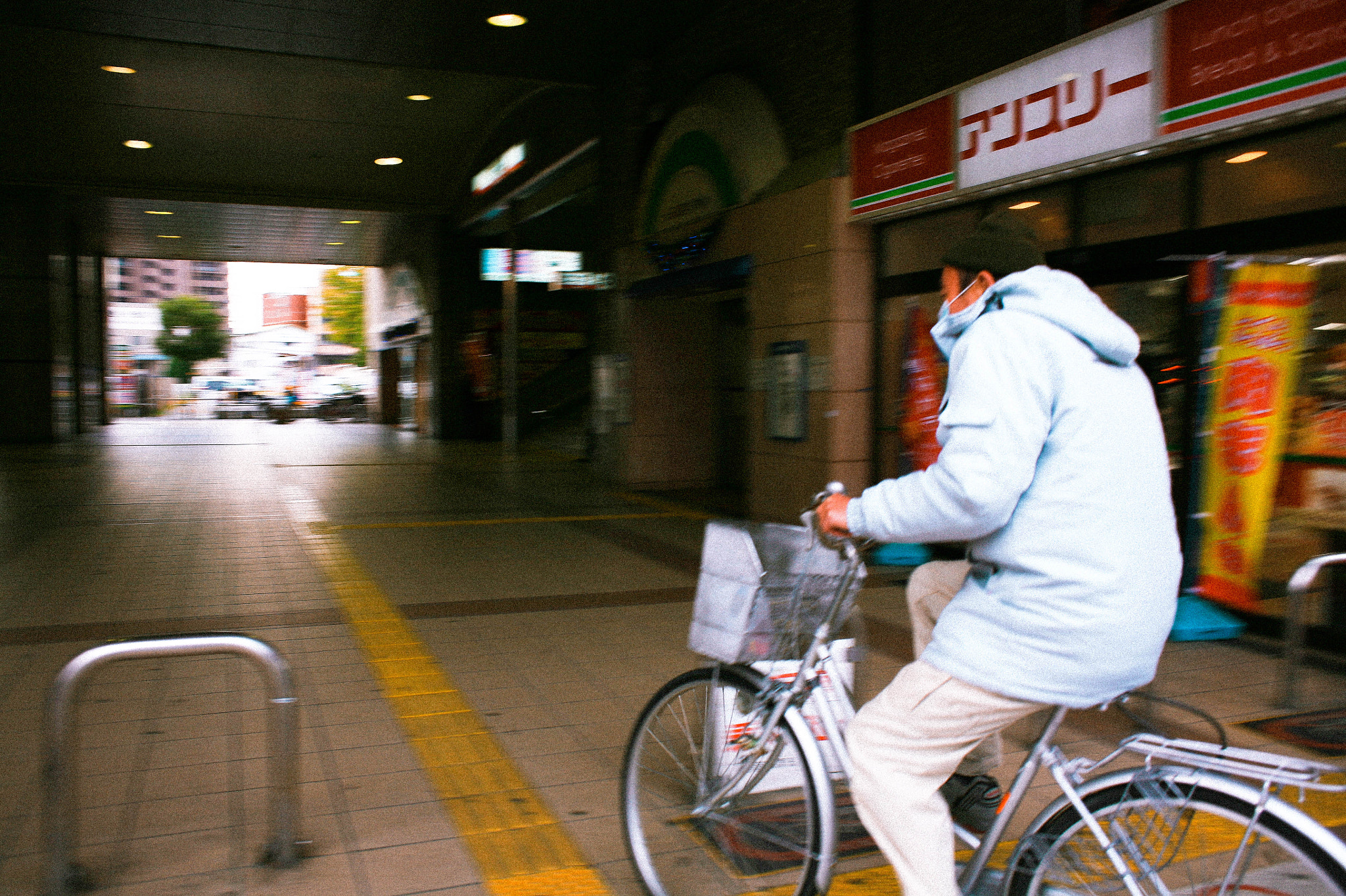 Canon EOS 5D + Canon EF 28mm F2.8 sample photo. Rider photography