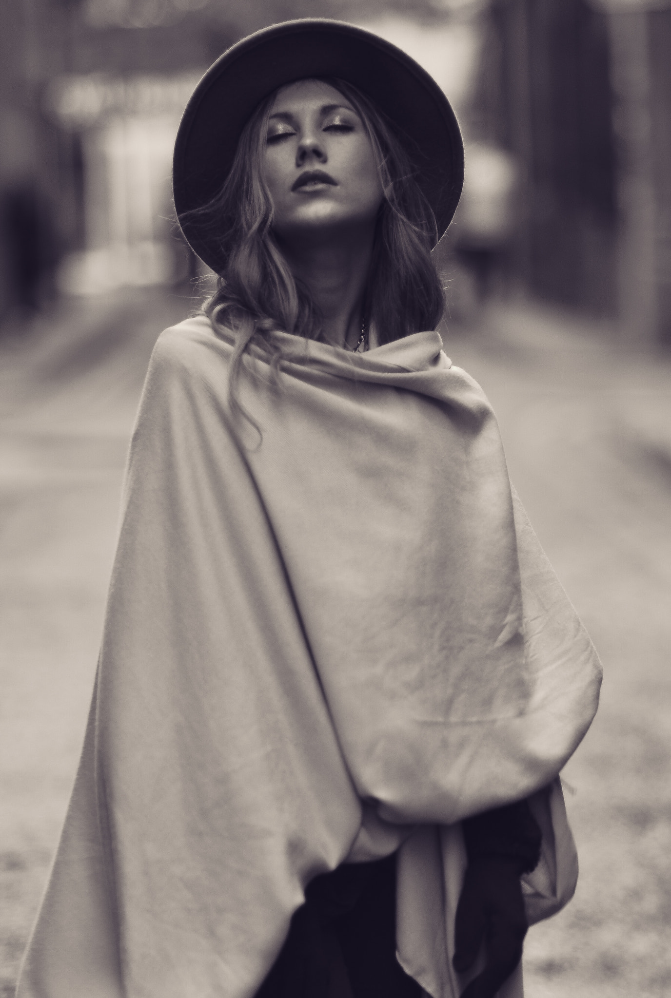 Nikon D800 + Sigma 85mm F1.4 EX DG HSM sample photo. Raphaella photography