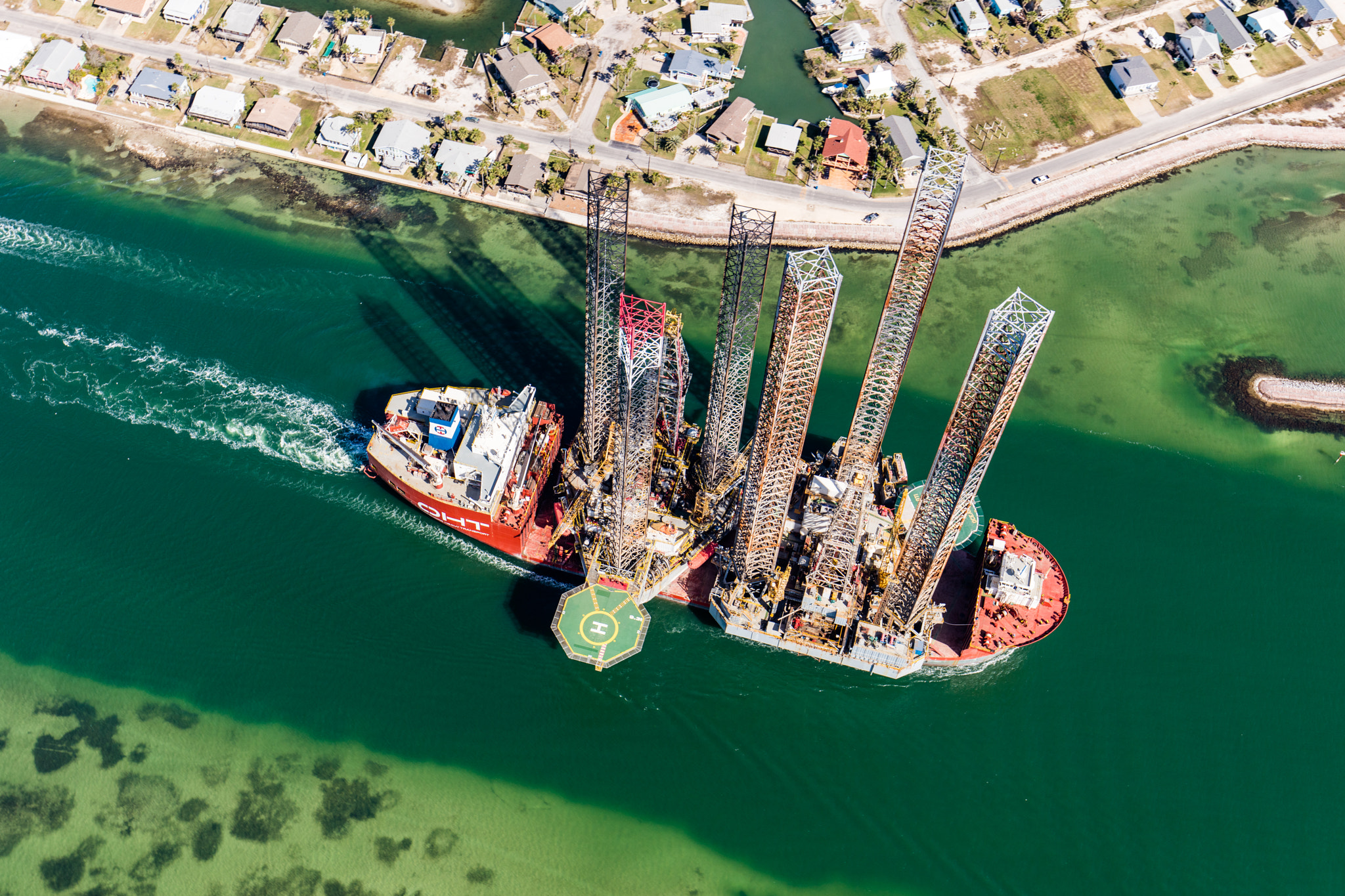 Canon EF 16-35mm F4L IS USM sample photo. Heavy lift vessel with dual jackup payload photography