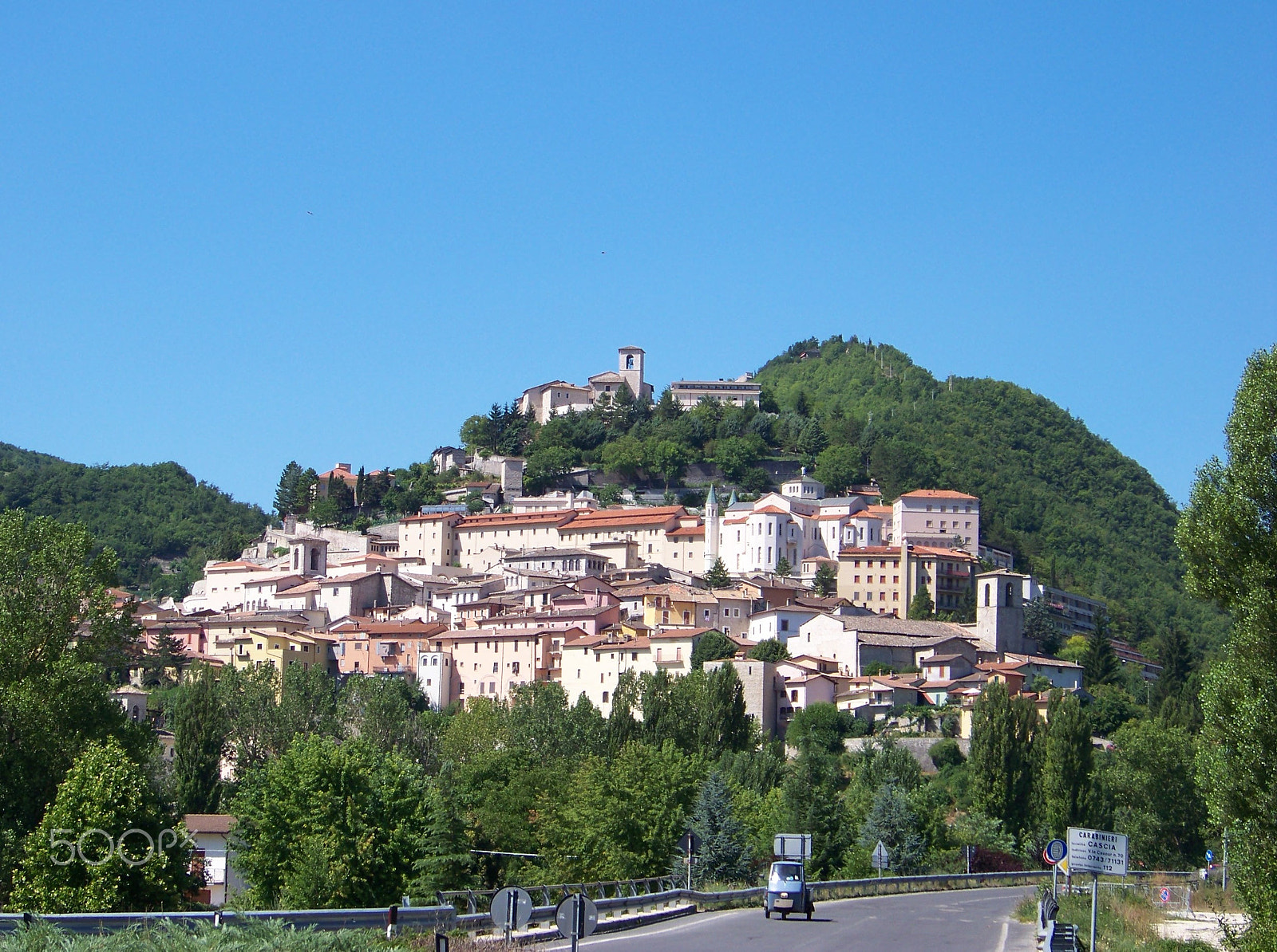 Kodak EASYSHARE Z8612 IS DIGITAL CAMERA sample photo. Cascia -valnerina, italy photography