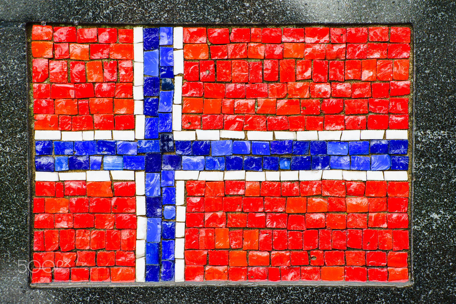 Sony a7 II + Tamron SP 70-300mm F4-5.6 Di USD sample photo. Norwegian flag made of little mosaic tiles photography