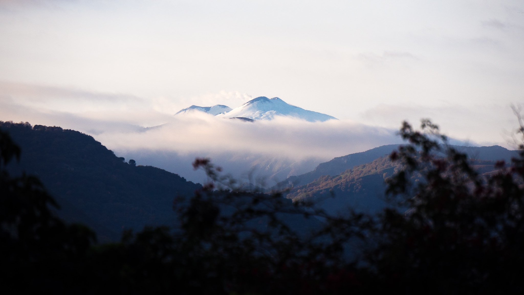 Olympus OM-D E-M10 II sample photo. Morning mt etna  photography