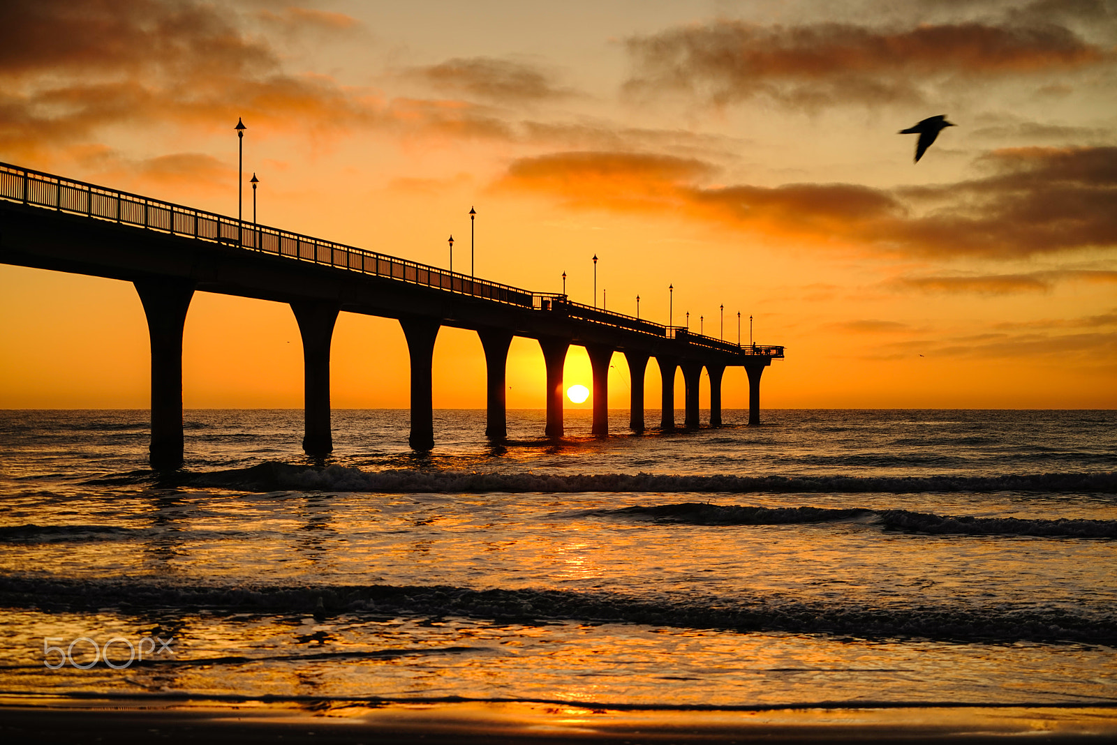 Sony a7R + Sony FE 70-200mm F4 G OSS sample photo. Ust a typical early morning scene at new brighton photography