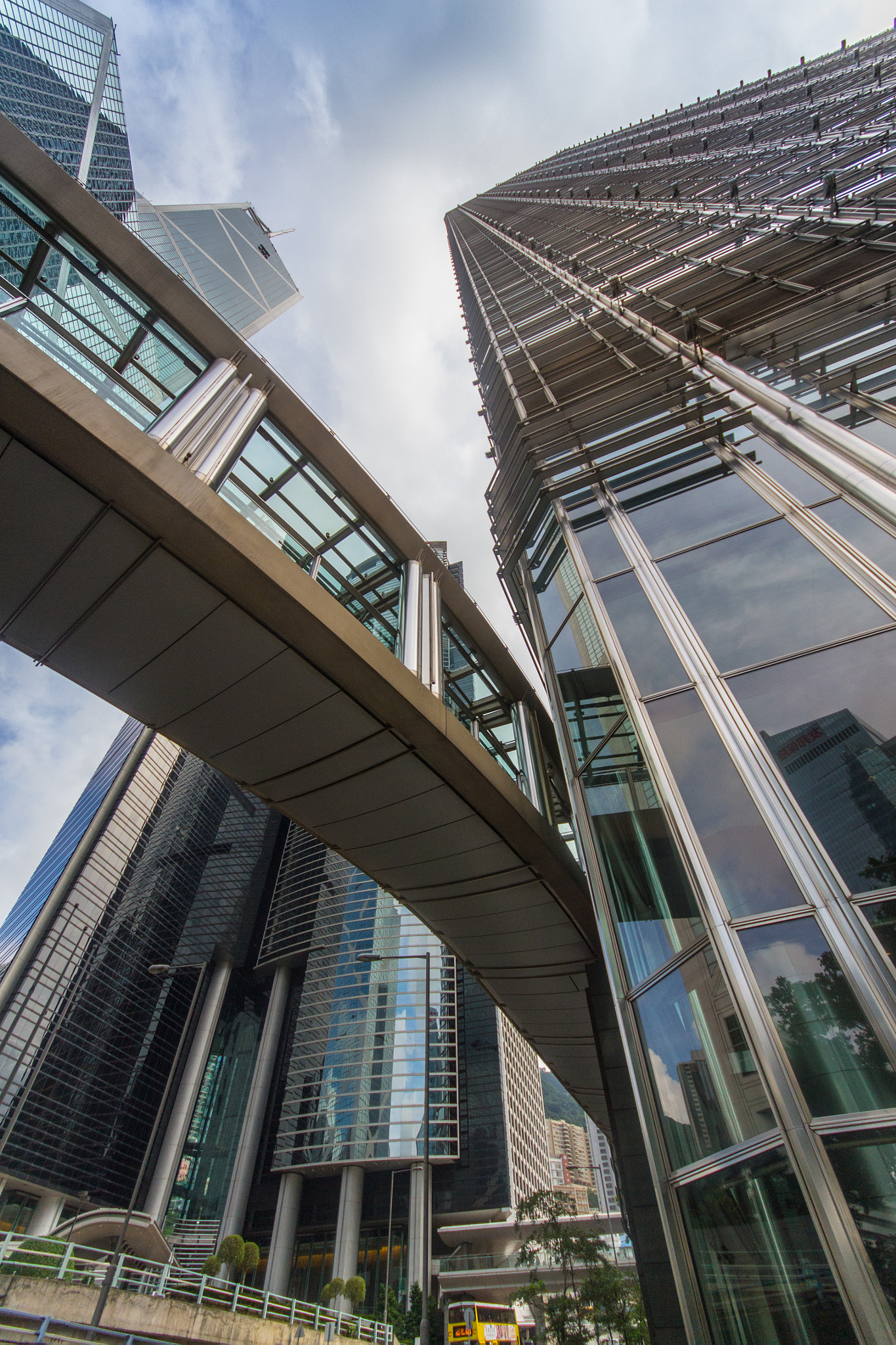 Sigma 10-20mm F4-5.6 EX DC HSM sample photo. Streets of central hong kong photography