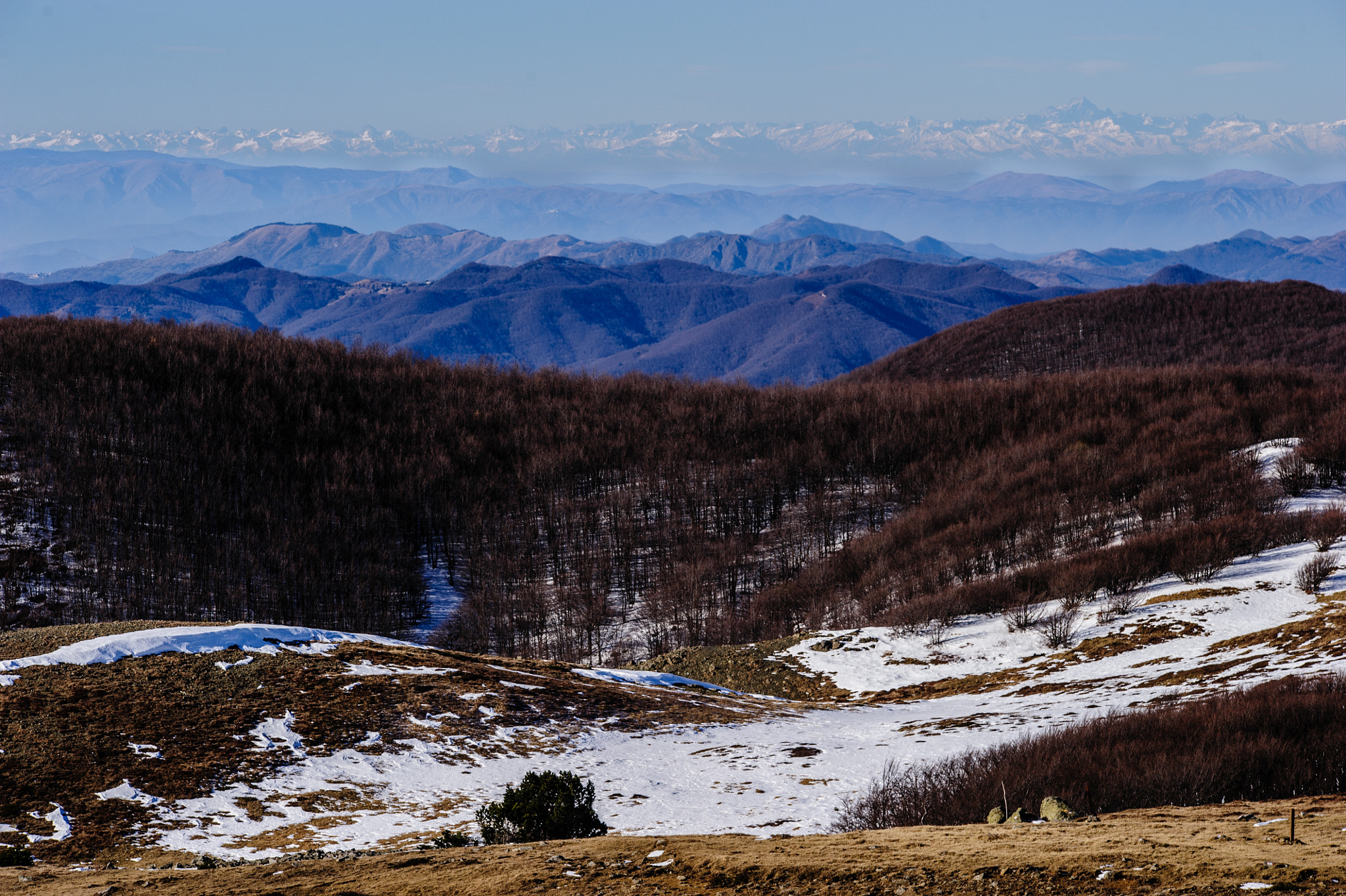 Nikon D700 + Tamron SP AF 70-200mm F2.8 Di LD (IF) MACRO sample photo. Alps view from monte aiona photography