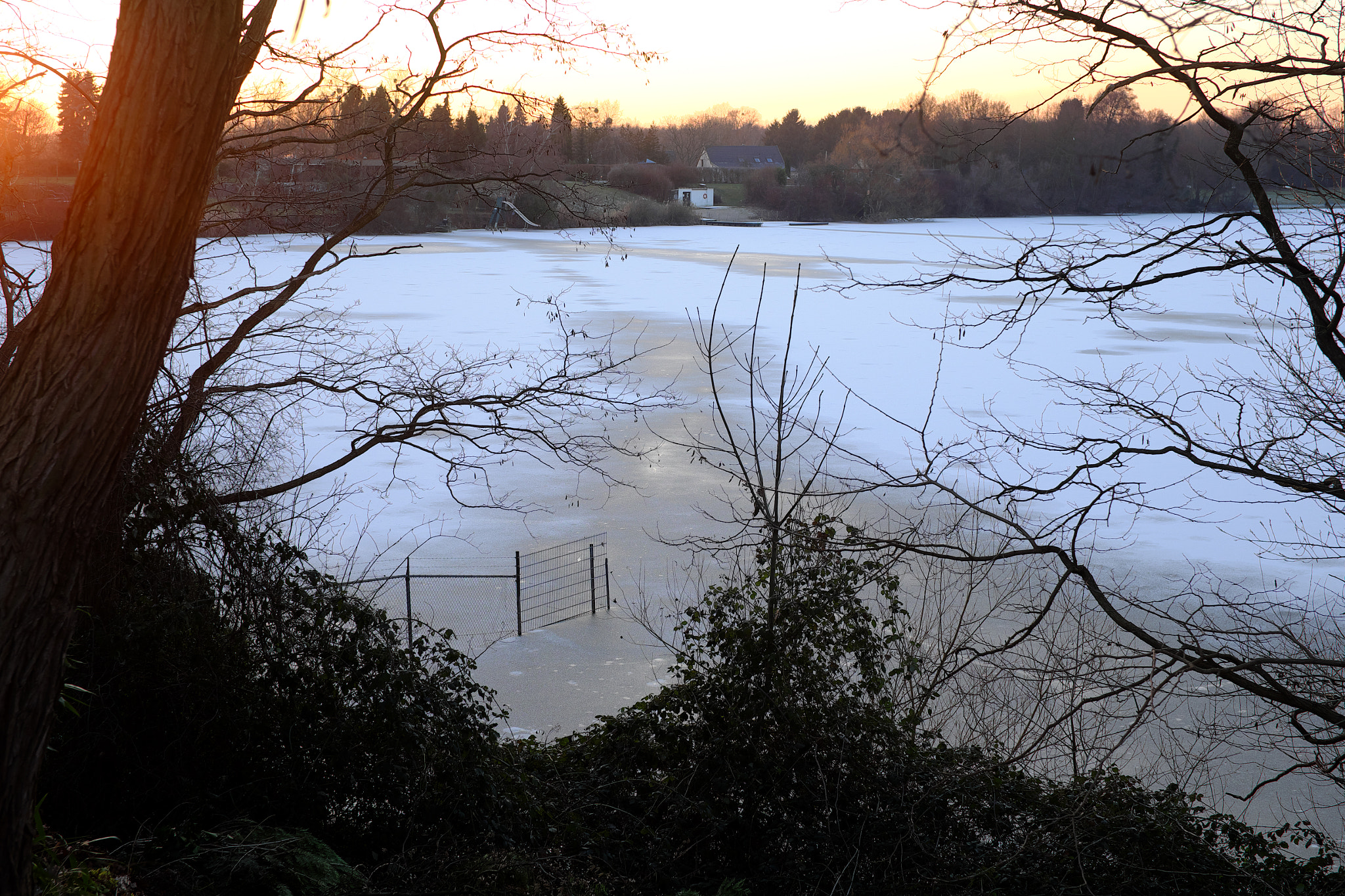 Fujifilm X-E1 + ZEISS Touit 32mm F1.8 sample photo. Snow on lake 5 photography