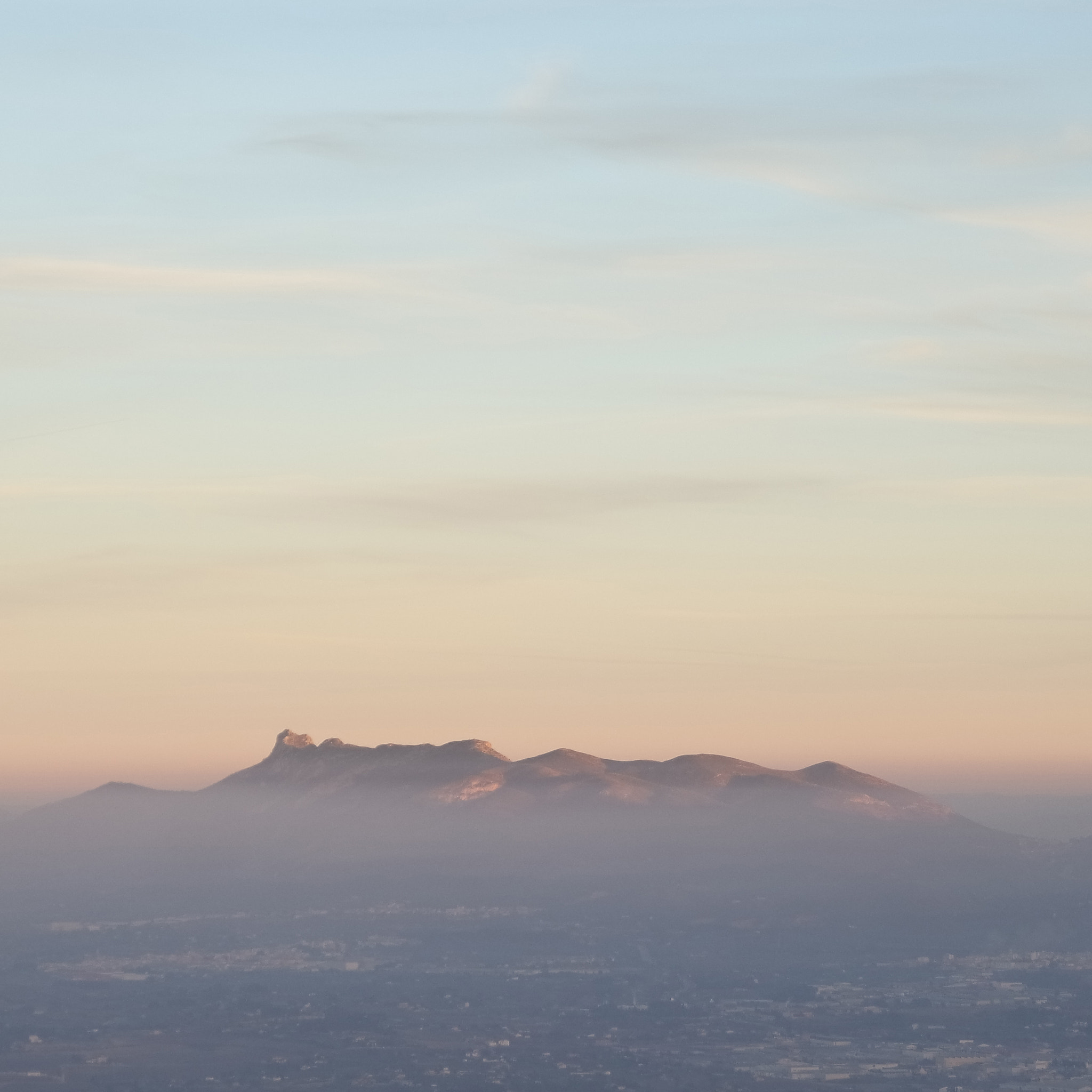 Samsung NX 16-50mm F3.5-5.6 Power Zoom ED OIS sample photo. Montaña sombrero photography