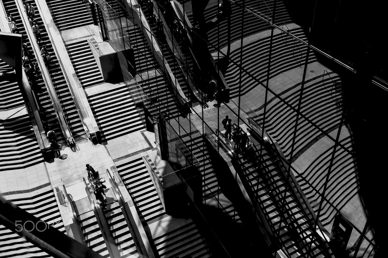 Leica M-Monochrom sample photo. Biggest mirror photography