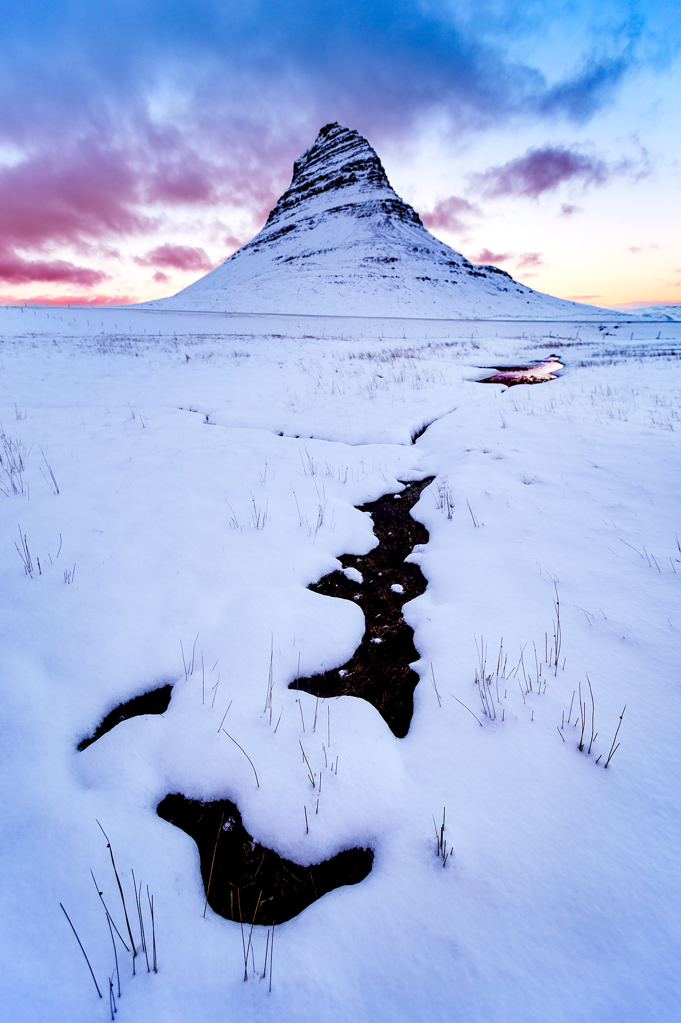 Canon EF 16-35mm F2.8L USM sample photo. Kirkjufell winter photography