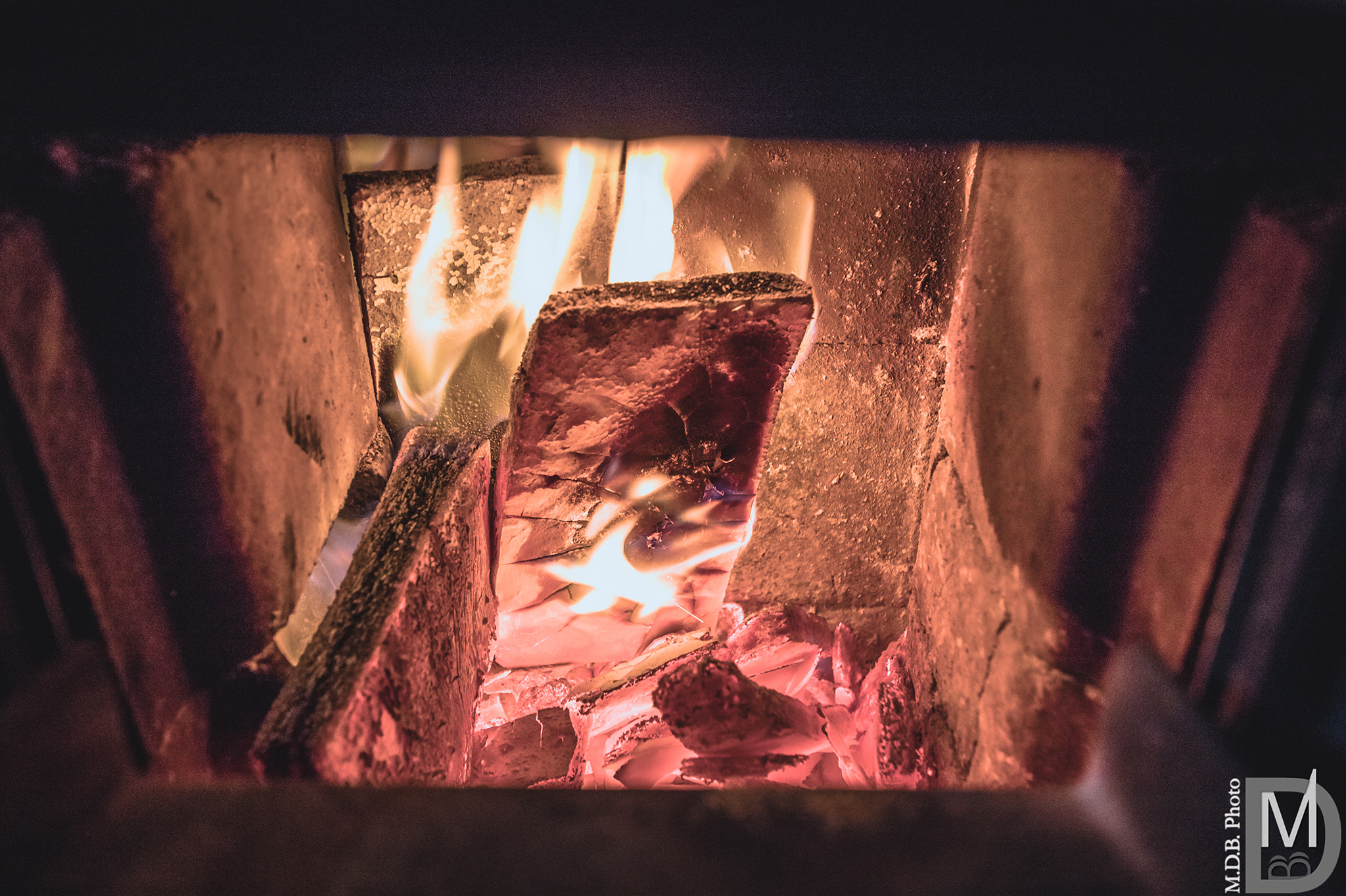 Sigma 10-20mm F3.5 EX DC HSM sample photo. Wood stove photography
