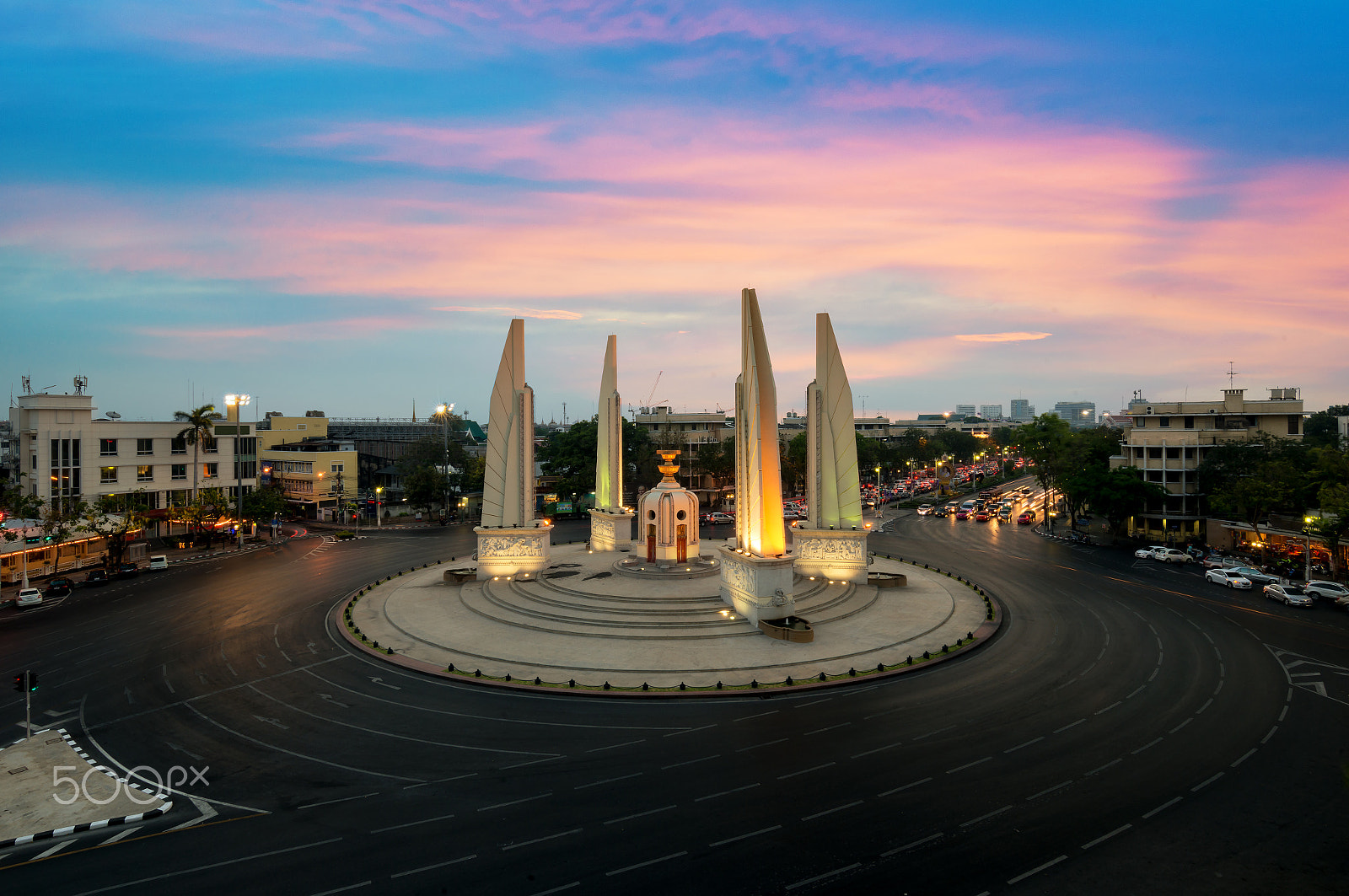 Nikon D800 sample photo. The democracy monument at twilight time at bangkok,thailand photography