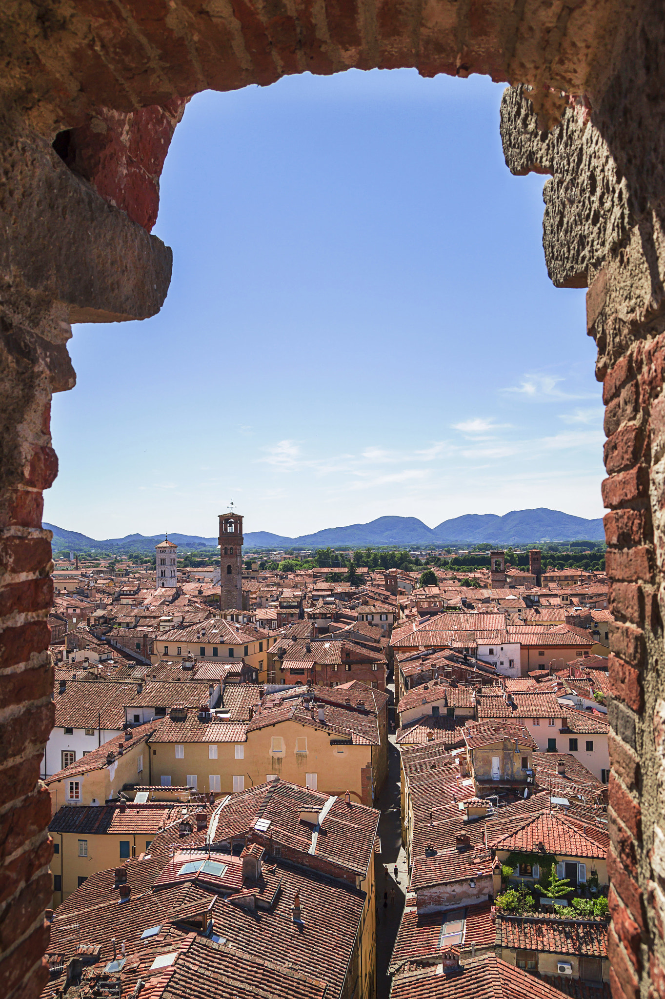 Sony SLT-A58 sample photo. Medieval city of lucca photography