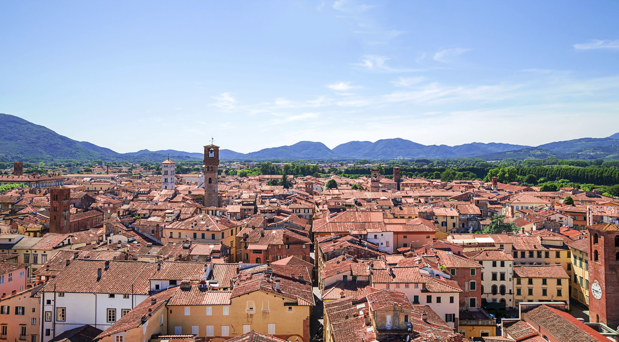 Sony SLT-A58 sample photo. Medieval city of lucca photography