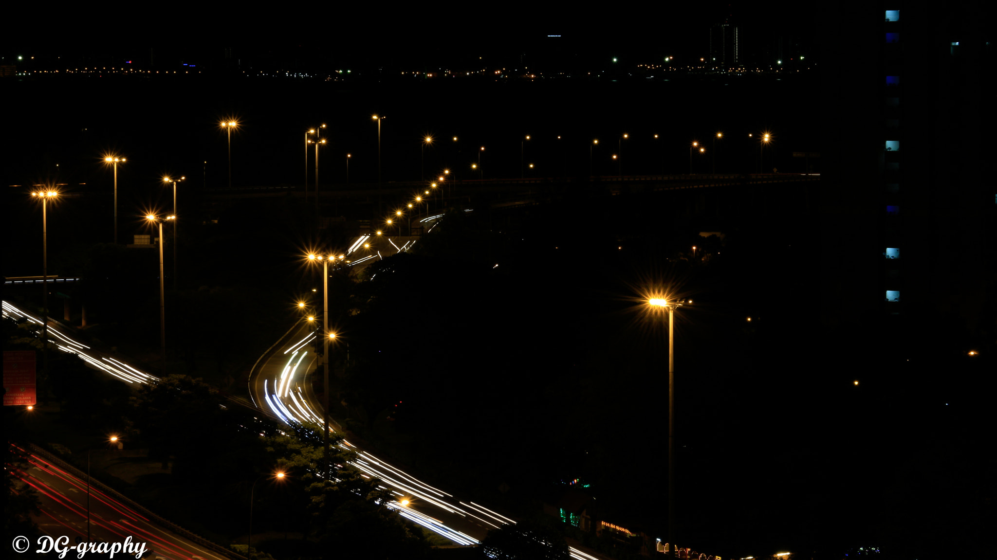 Canon EOS 700D (EOS Rebel T5i / EOS Kiss X7i) sample photo. Night street photography photography