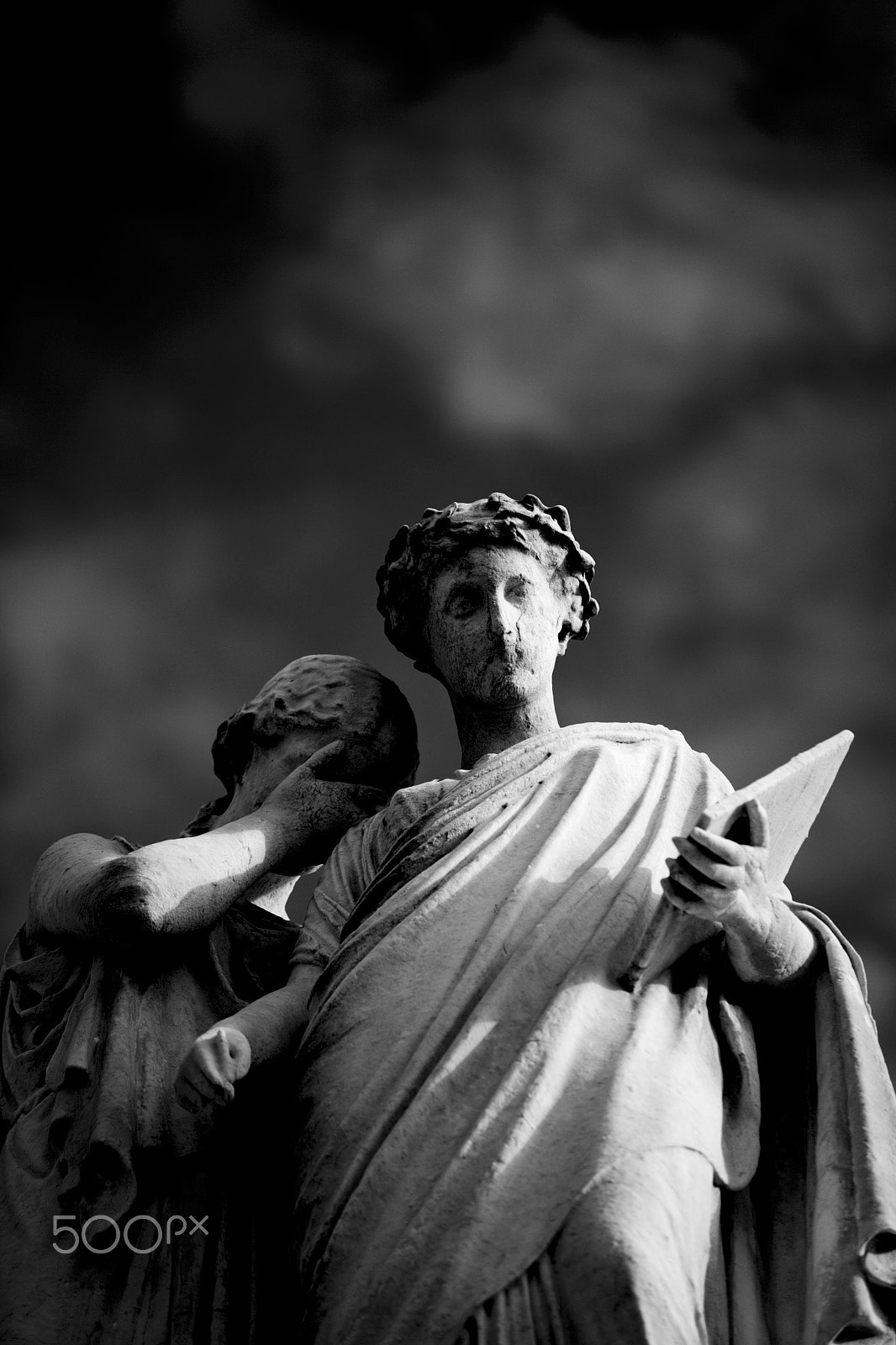 Canon EF 70-200mm F2.8L USM sample photo. Grief in stone (b&w) photography