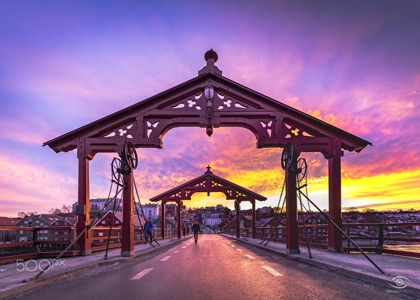 Sigma 12-24mm F4.5-5.6 II DG HSM sample photo. The old town bridge & morning mood photography