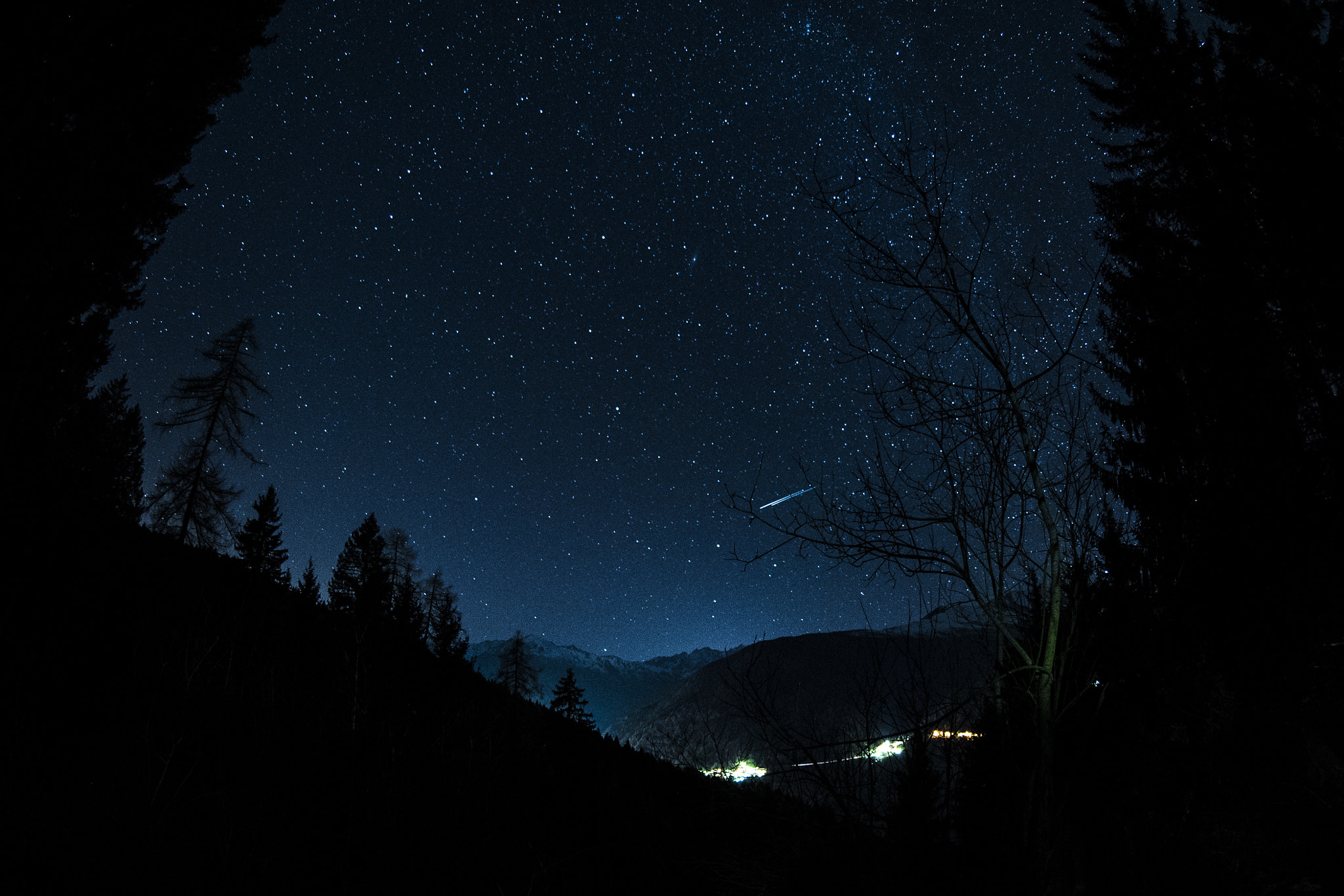 Nikon AF DX Fisheye-Nikkor 10.5mm F2.8G ED sample photo. Sky photography