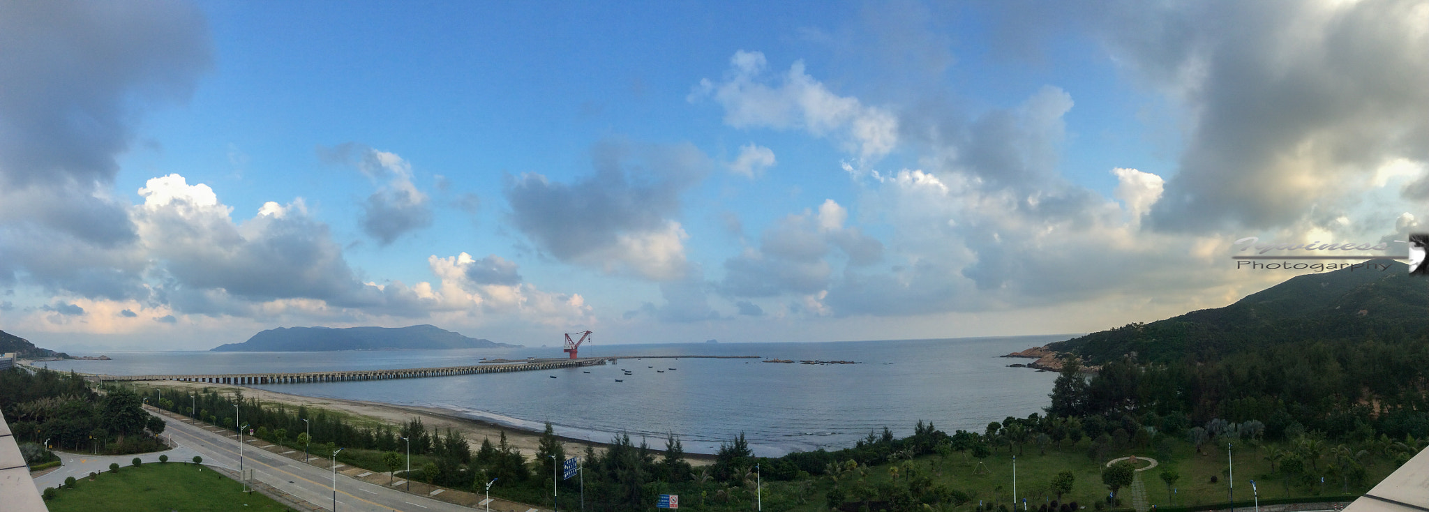iPad mini 2 back camera 3.3mm f/2.4 sample photo. Qintou bay photography