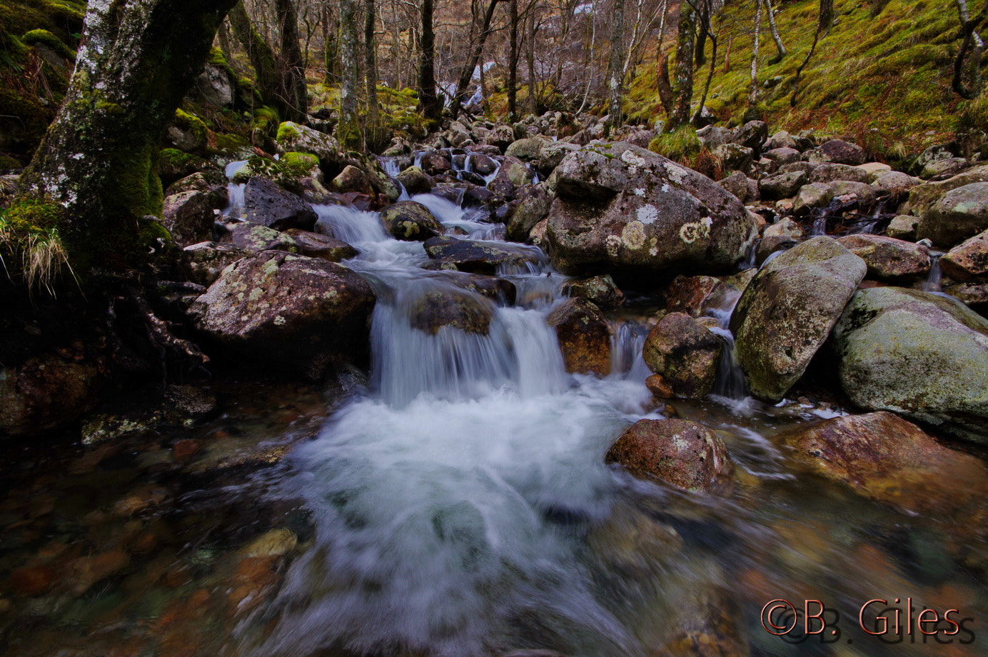 Pentax K-3 + Sigma AF 10-20mm F4-5.6 EX DC sample photo. Water falling from  ben nevis photography