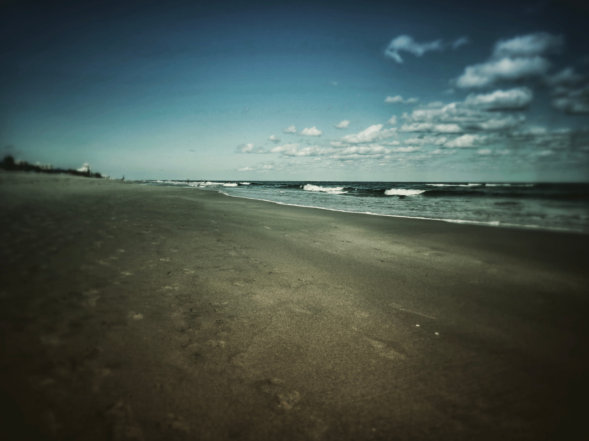 Sony 28-100mm F1.8-4.9 sample photo. Ocean shore photography