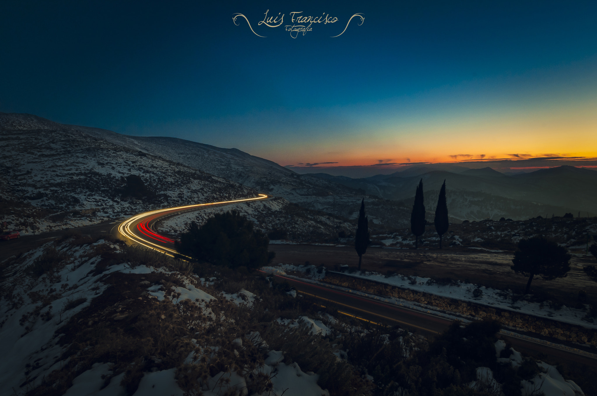 Nikon AF-S Nikkor 14-24mm F2.8G ED sample photo. Snow light curve photography