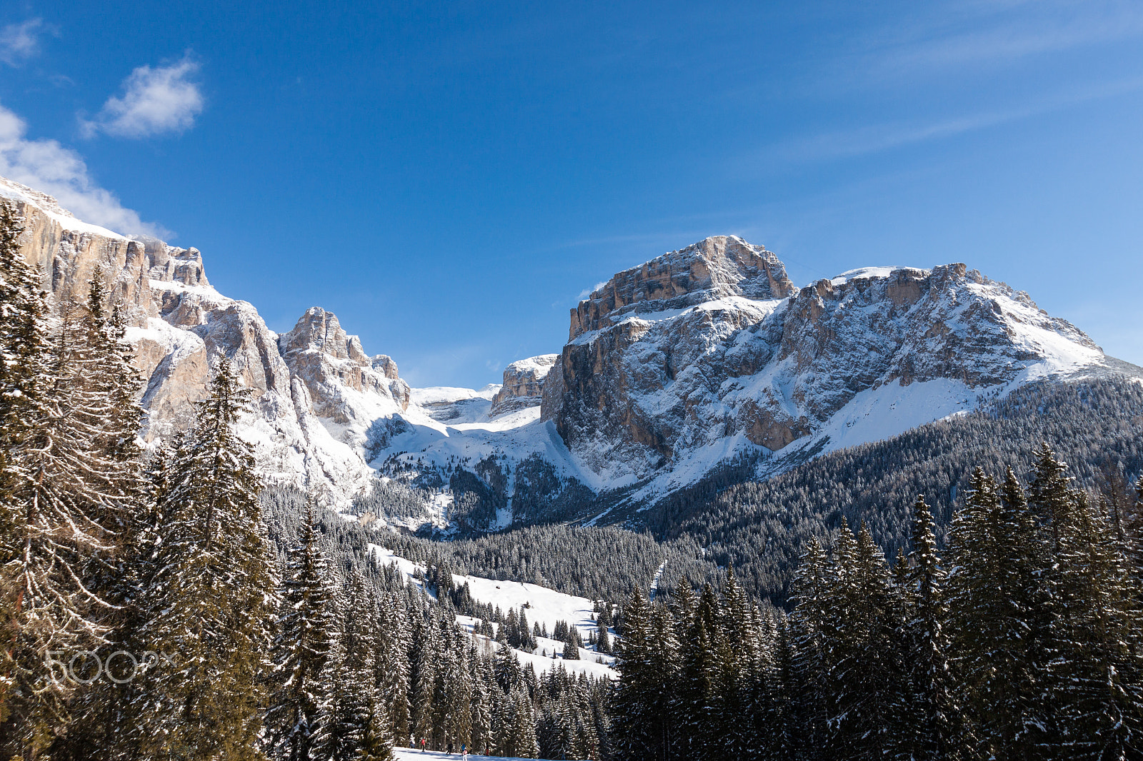 Canon EOS 500D (EOS Rebel T1i / EOS Kiss X3) sample photo. Sass pordoi in winter photography