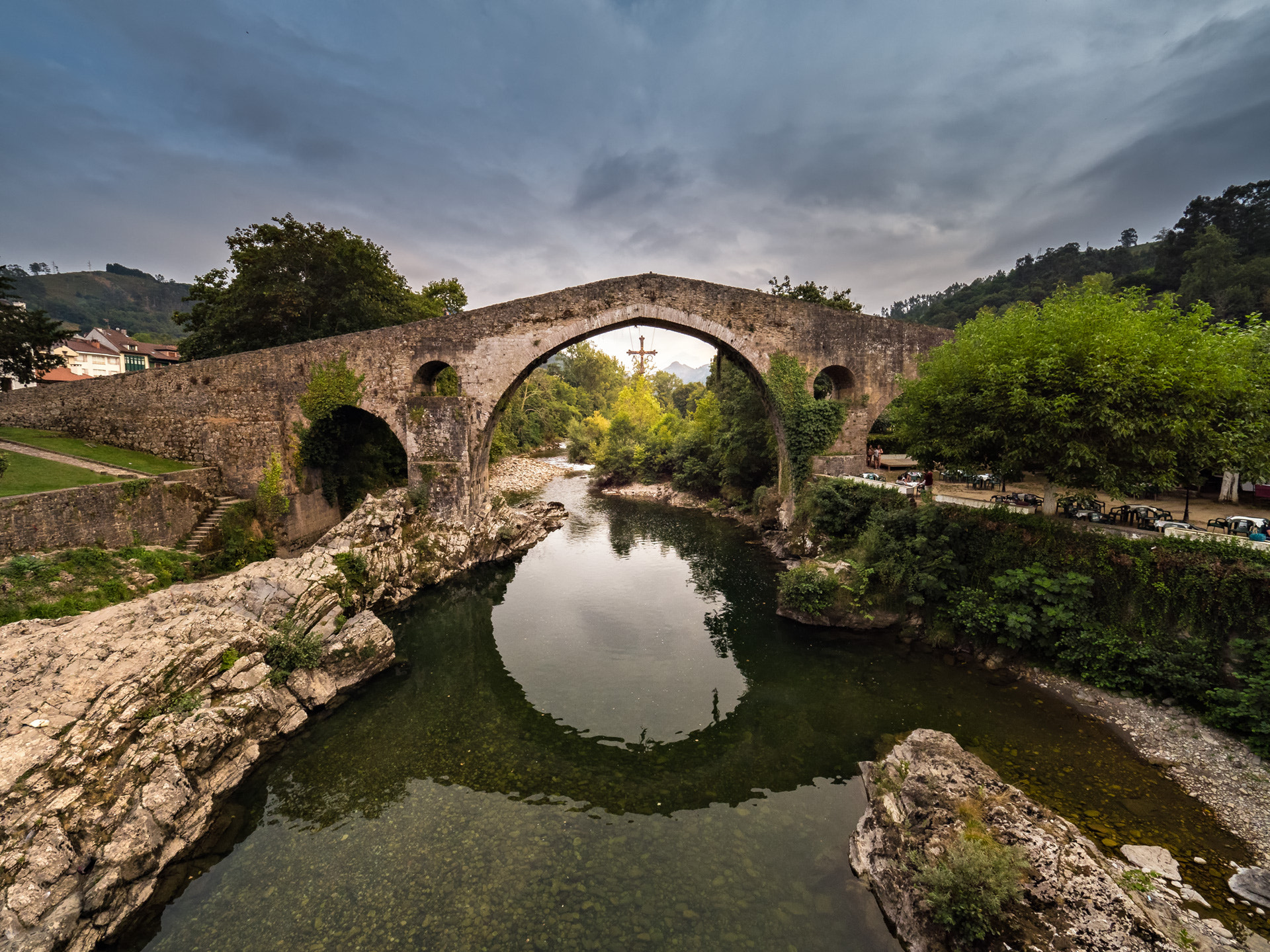 Olympus OM-D E-M5 II + Olympus M.Zuiko Digital ED 7-14mm F2.8 PRO sample photo. Cangas de onis photography