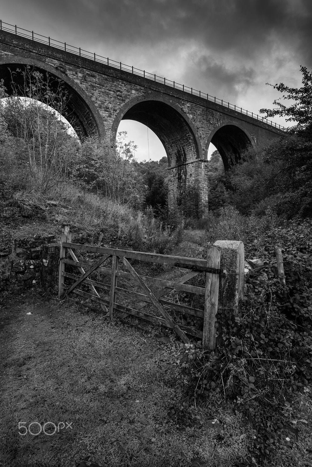 Nikon AF-S Nikkor 18-35mm F3.5-4.5G ED sample photo. Monsal head derbyshire photography
