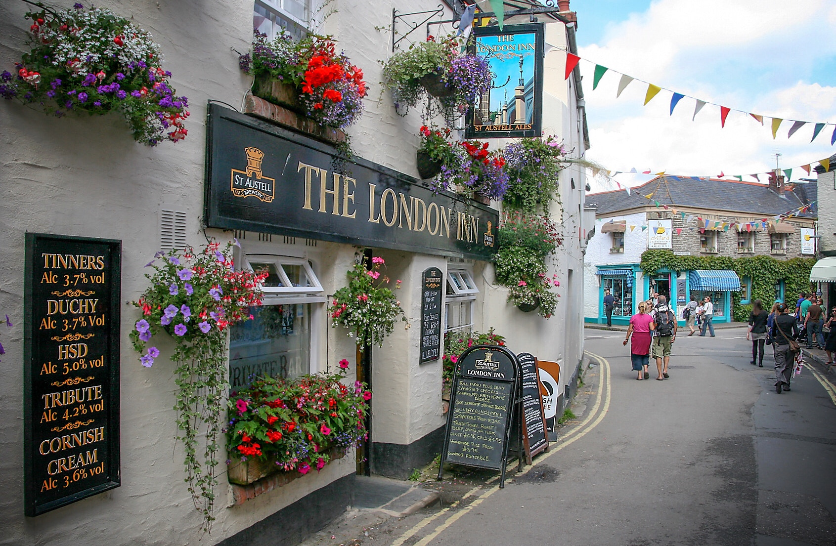 Canon EOS 400D (EOS Digital Rebel XTi / EOS Kiss Digital X) sample photo. Padstow is an absolutely charming little port in north cornwall, definitely worth a visit photography