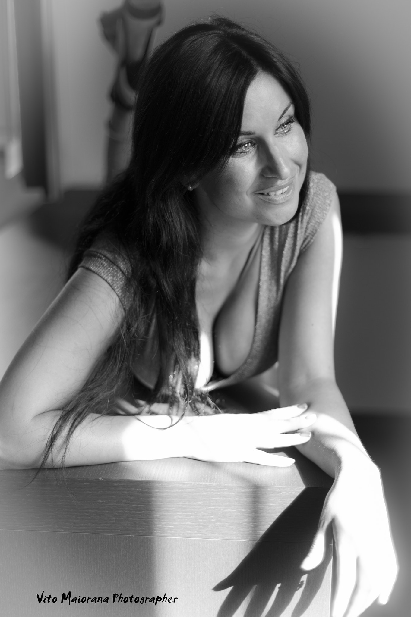 AF Nikkor 50mm f/1.8 sample photo. Mediterranean brunette... photography