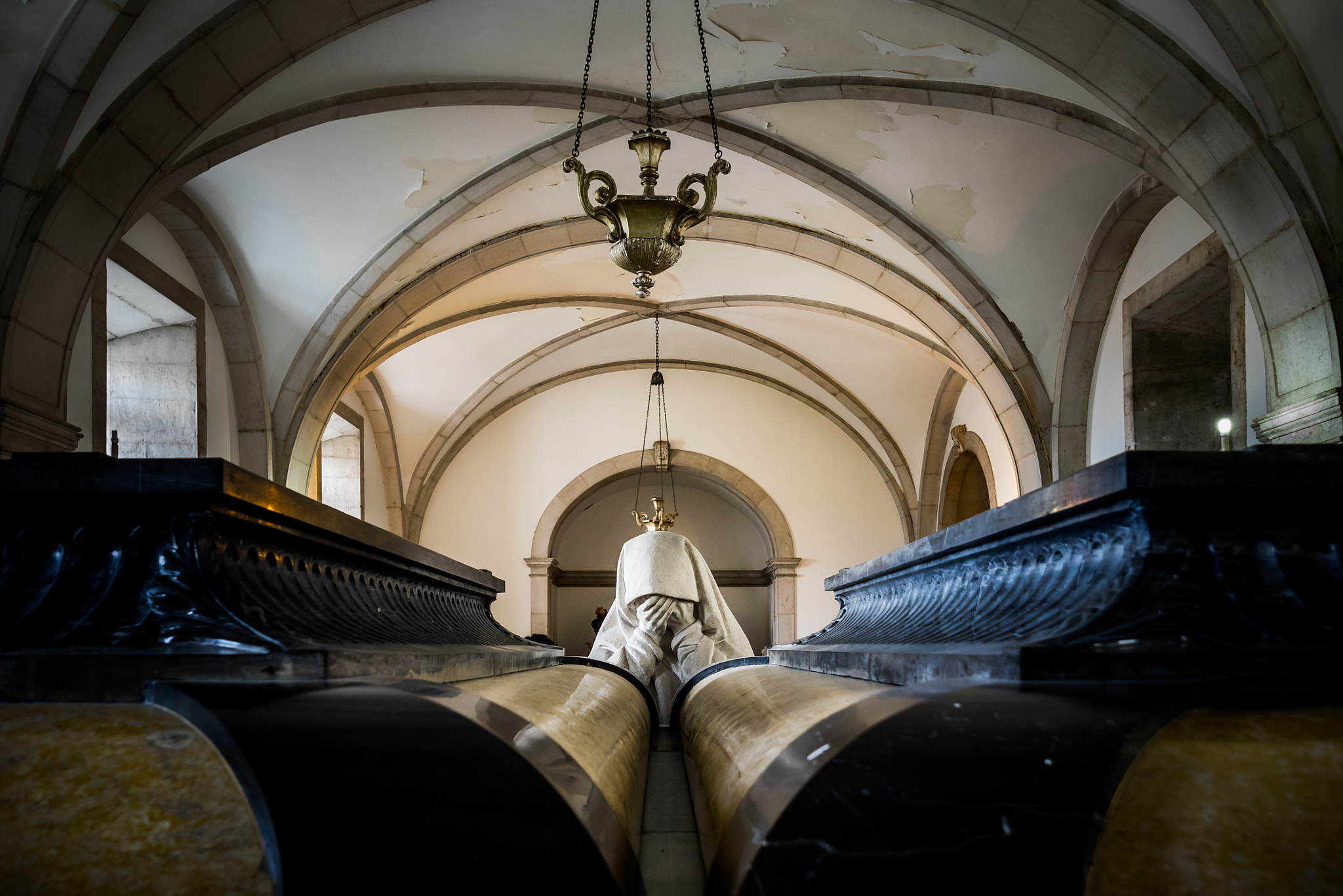 Olympus OM-D E-M1 + Olympus M.Zuiko Digital ED 7-14mm F2.8 PRO sample photo. Panteón de la familia braganza. iglesia de sao francisco de for photography