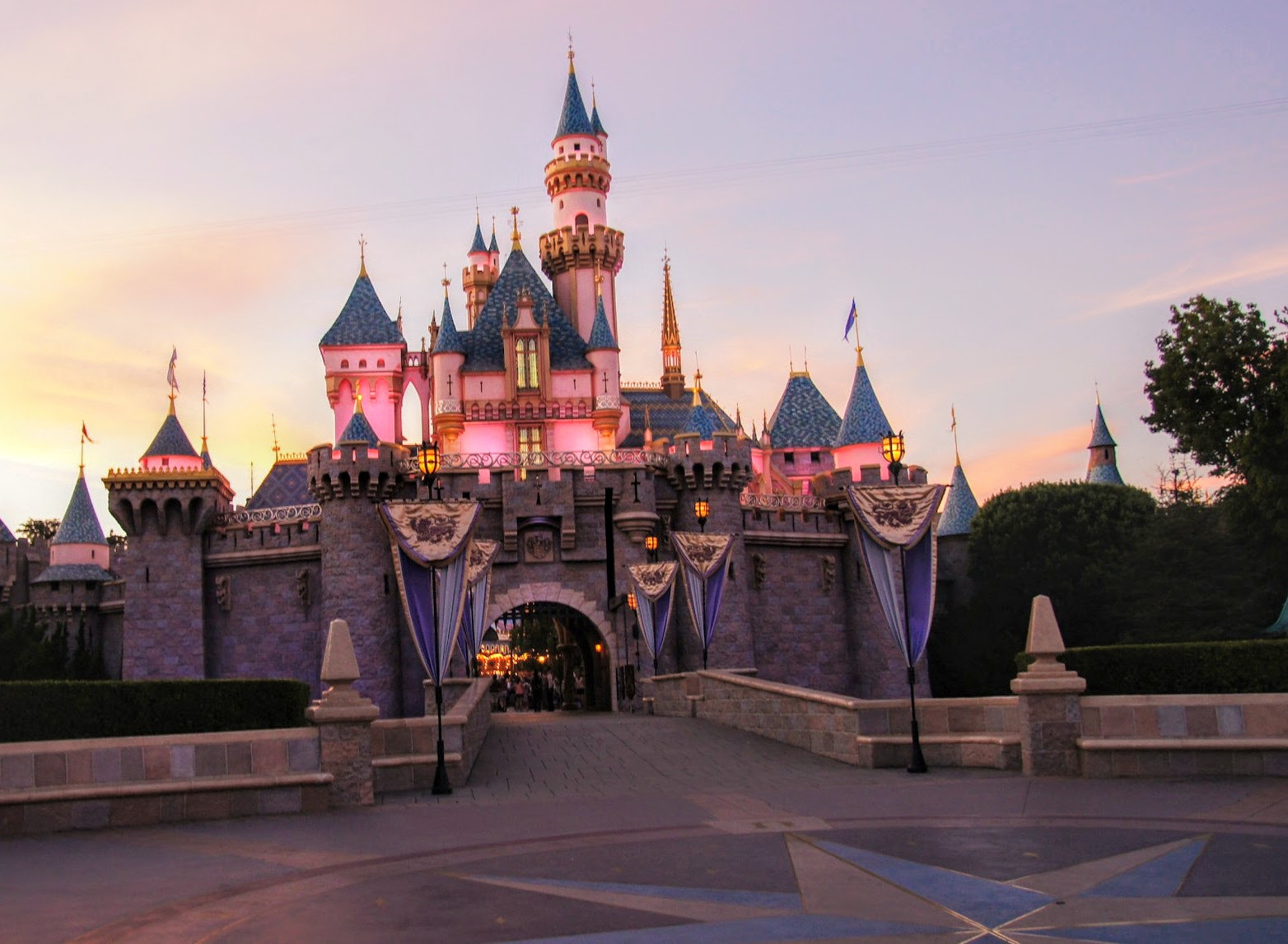 Sony SLT-A33 sample photo. Disneyland park at dusk  photography