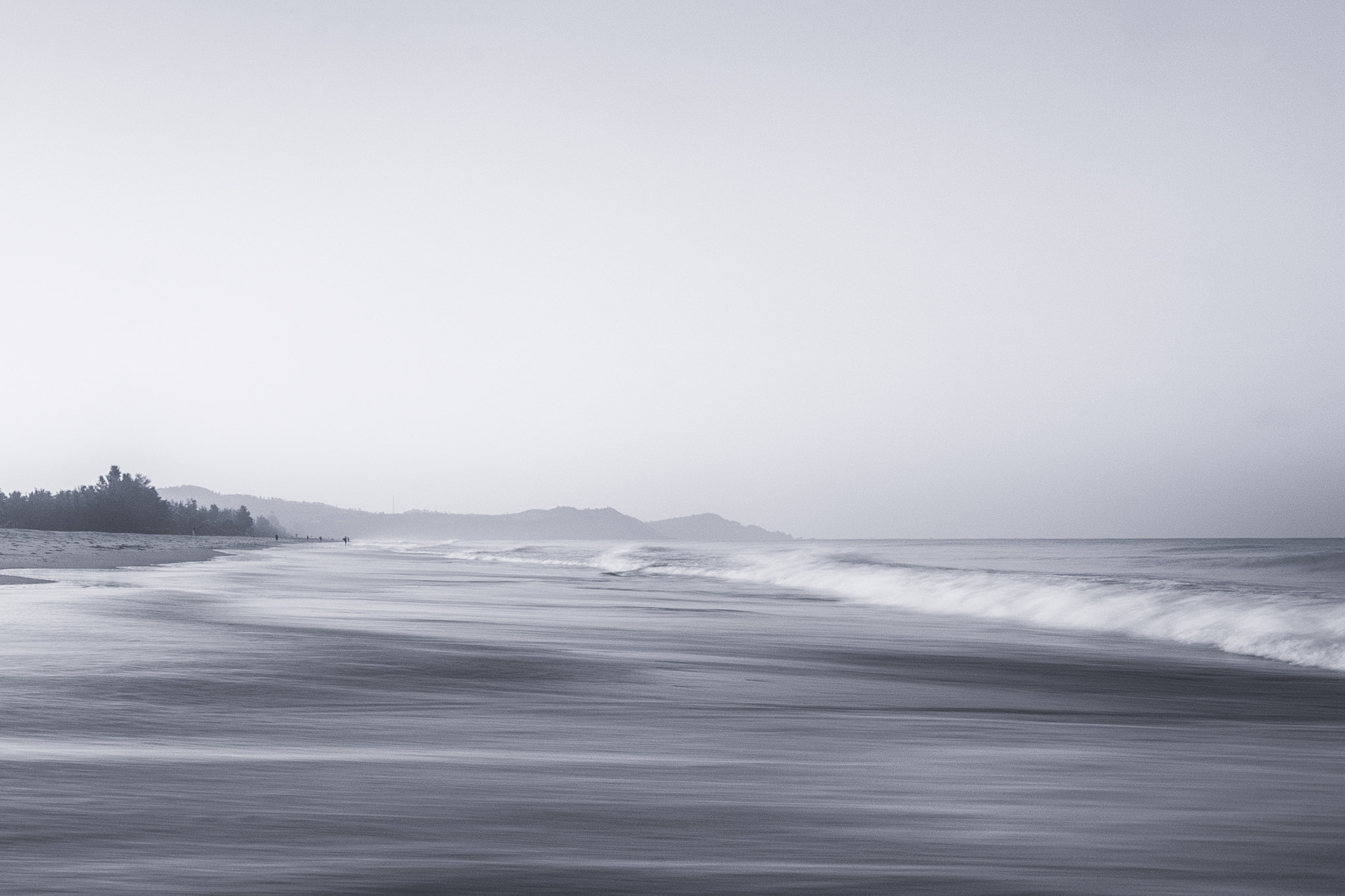 Tamron 18-270mm F3.5-6.3 Di II PZD sample photo. Shades of grey photography