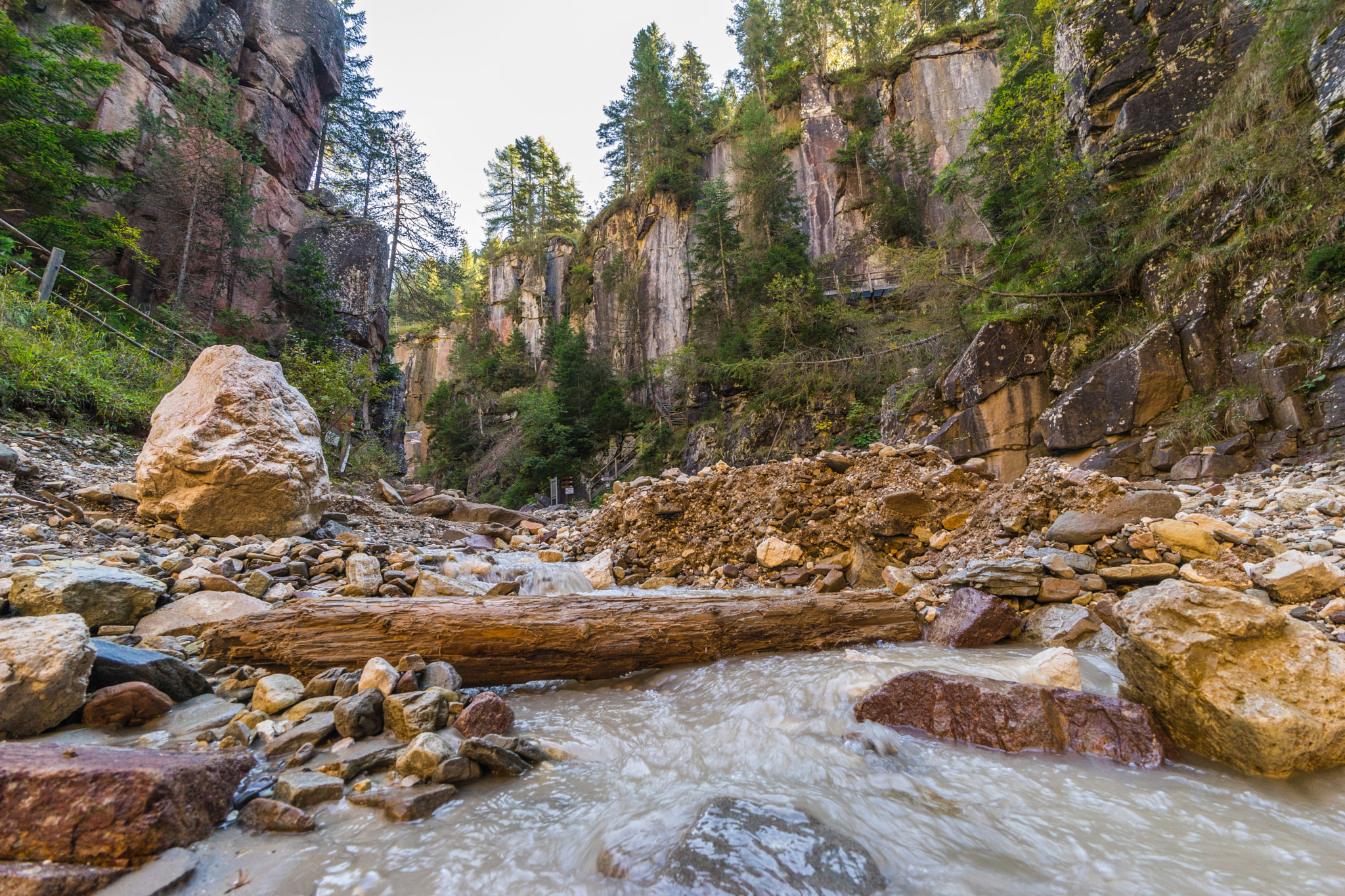 Voigtlander SUPER WIDE-HELIAR 15mm F4.5 III sample photo. Bletterbach photography