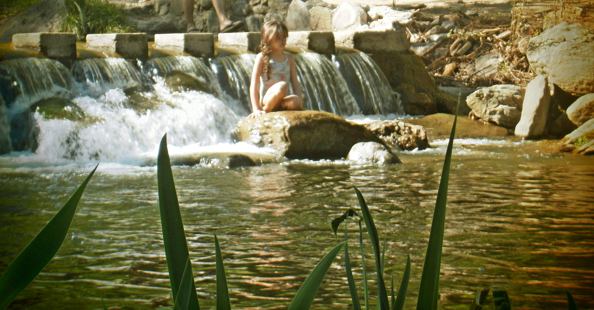 Olympus FE4020,X940 sample photo. River over me photography