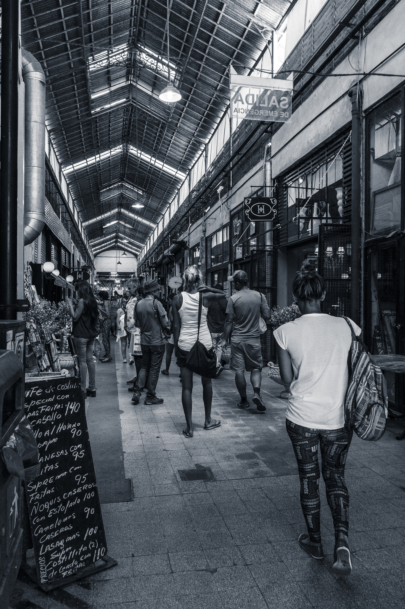24-200mm F2.8 sample photo. El mercado vlll photography