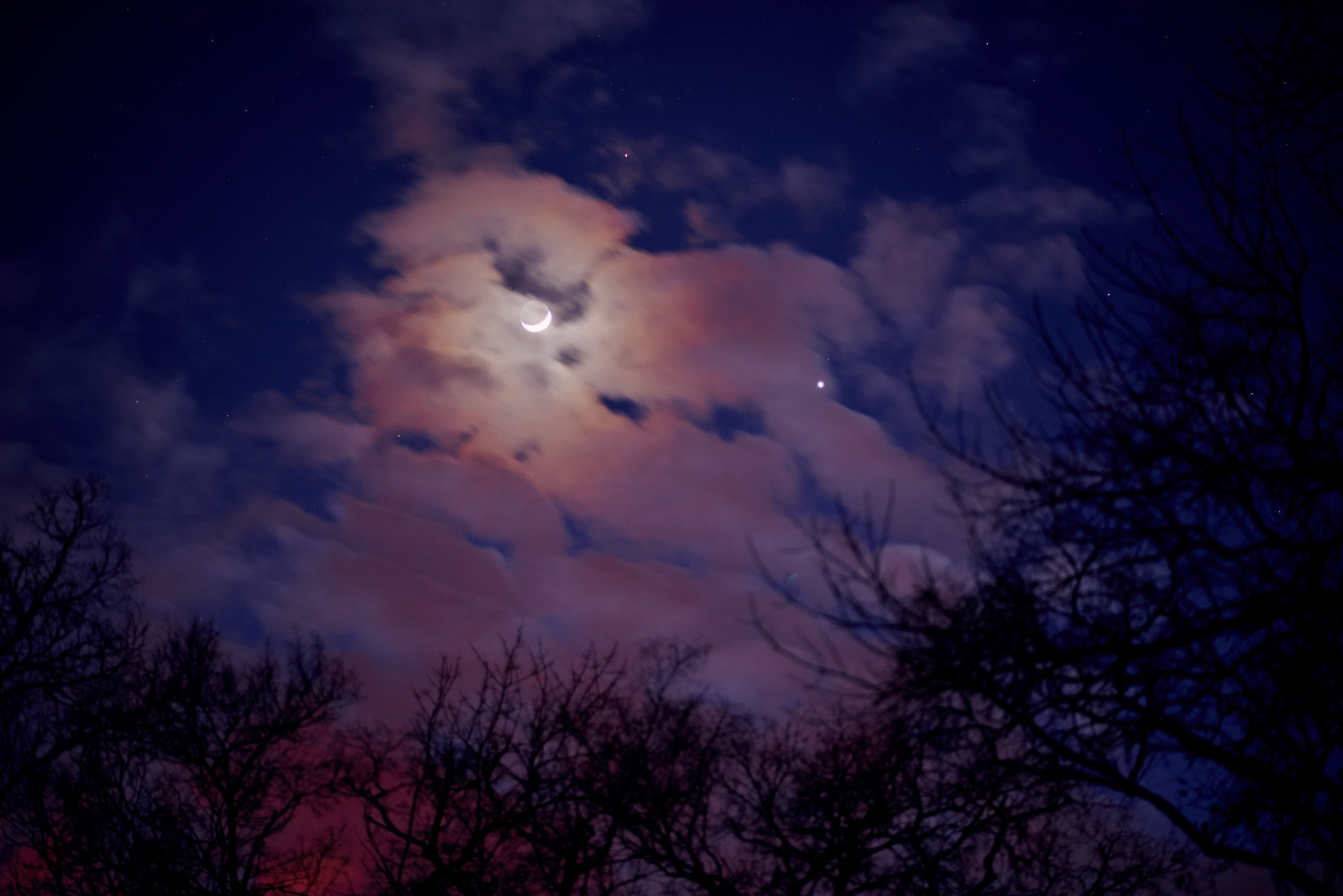 Nikon D610 + Nikon AF-S Nikkor 85mm F1.8G sample photo. Love triangle - the moon, venus and mars photography