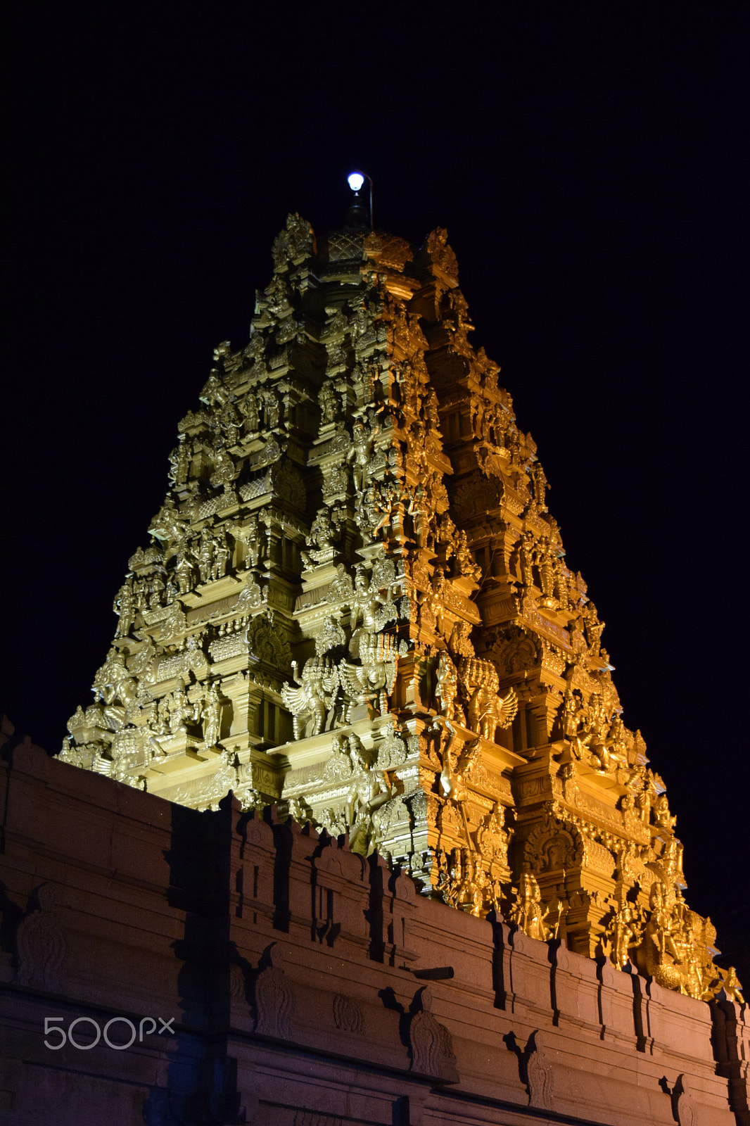 Canon EOS 700D (EOS Rebel T5i / EOS Kiss X7i) + Nikon AF-S DX Nikkor 18-55mm F3.5-5.6G VR II sample photo. Murudeshwar temple tower photography