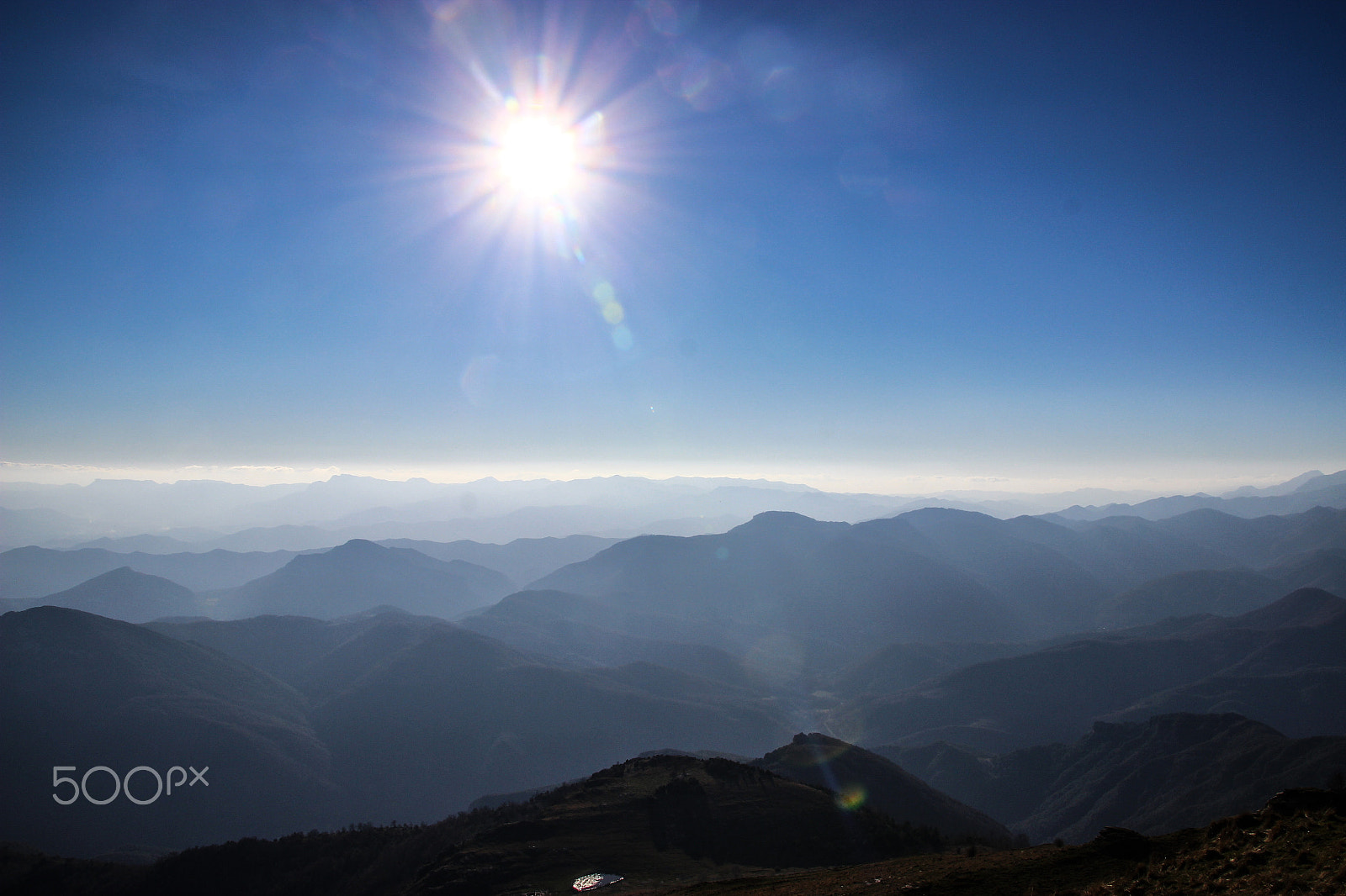 Canon EOS 600D (Rebel EOS T3i / EOS Kiss X5) + Canon TS-E 90mm F2.8 Tilt-Shift sample photo. Sun over alta garoxta photography