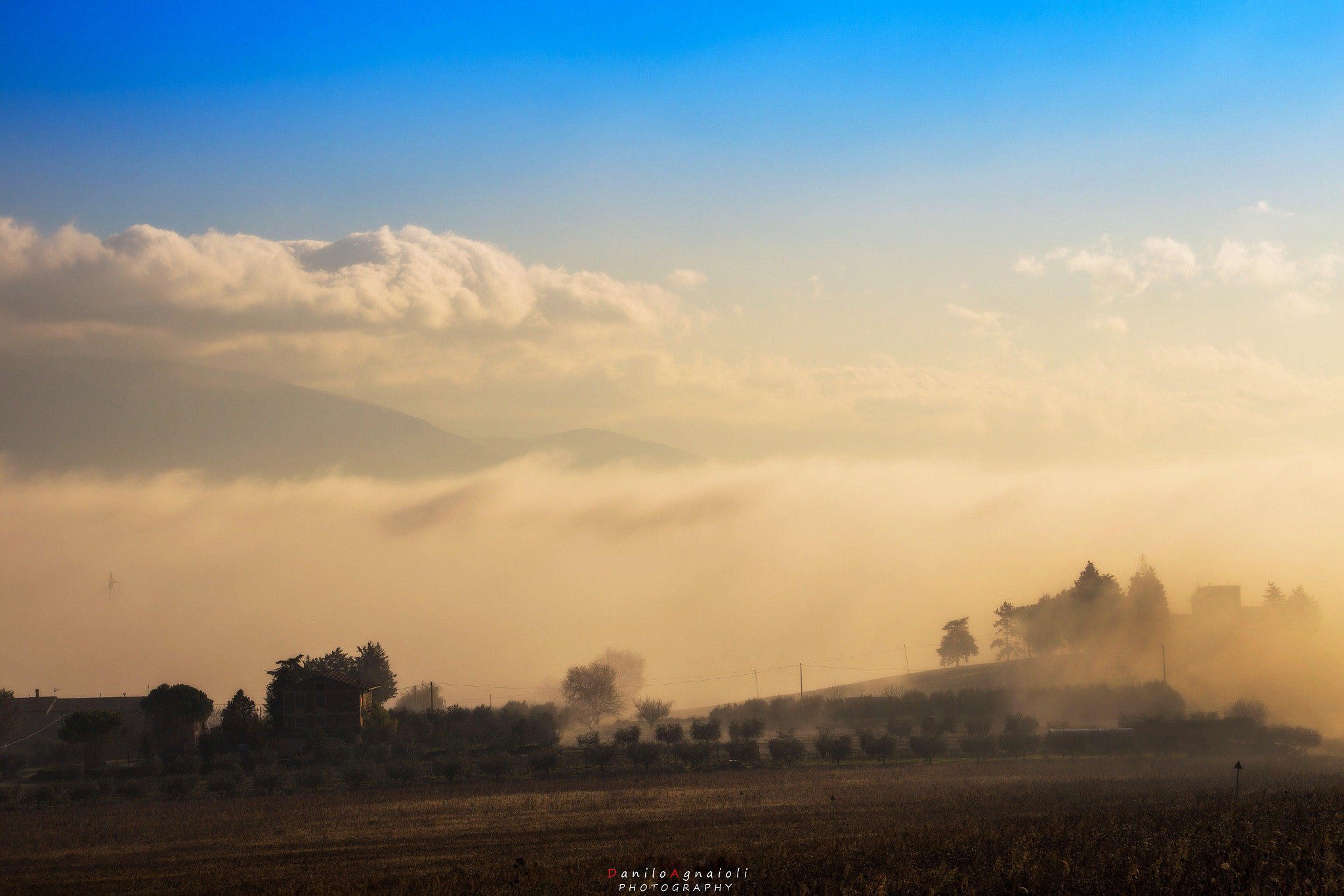 Canon EOS 6D + EF75-300mm f/4-5.6 sample photo. La nebbia, e' tutto un fascino photography