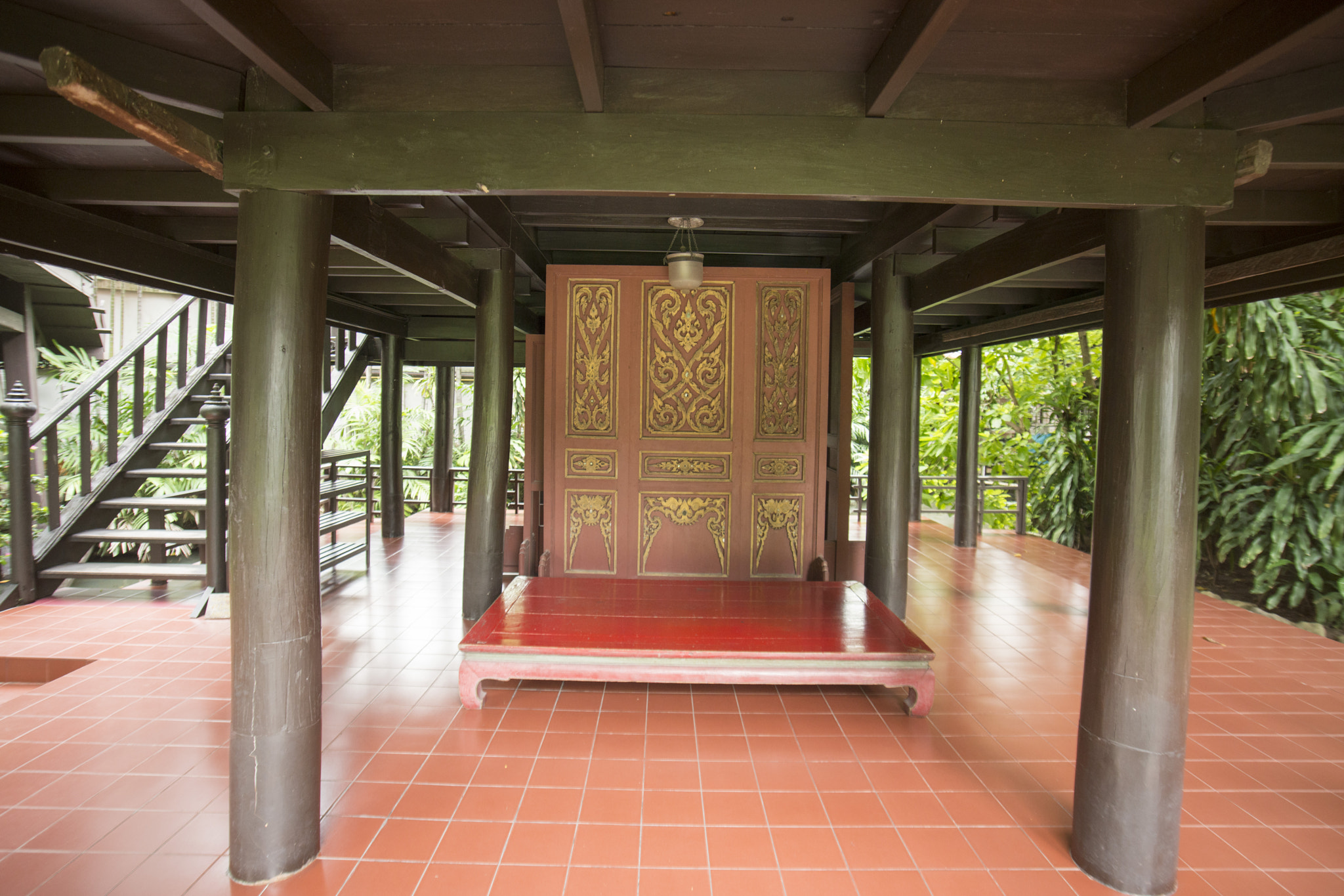 Nikon D800 + Sigma 17-35mm F2.8-4 EX DG  Aspherical HSM sample photo. Thailand bangkok suan pakkad palace photography