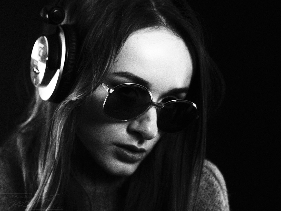 Olympus OM-D E-M5 II + Olympus M.Zuiko Digital 45mm F1.8 sample photo. Music is my only true love. photography