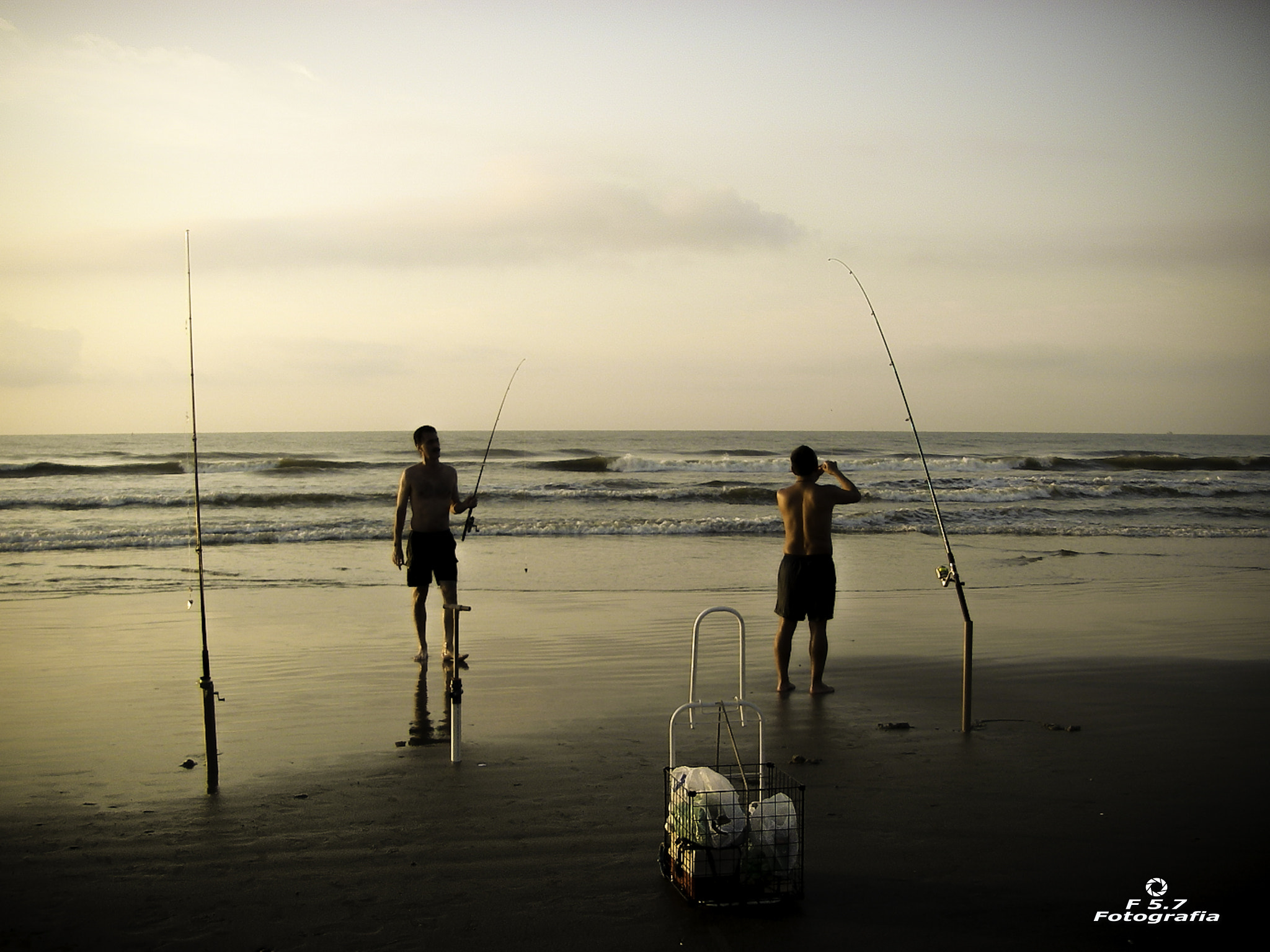 Pentax OPTIO W10 sample photo. Pescadores - mongaguá - brasil photography