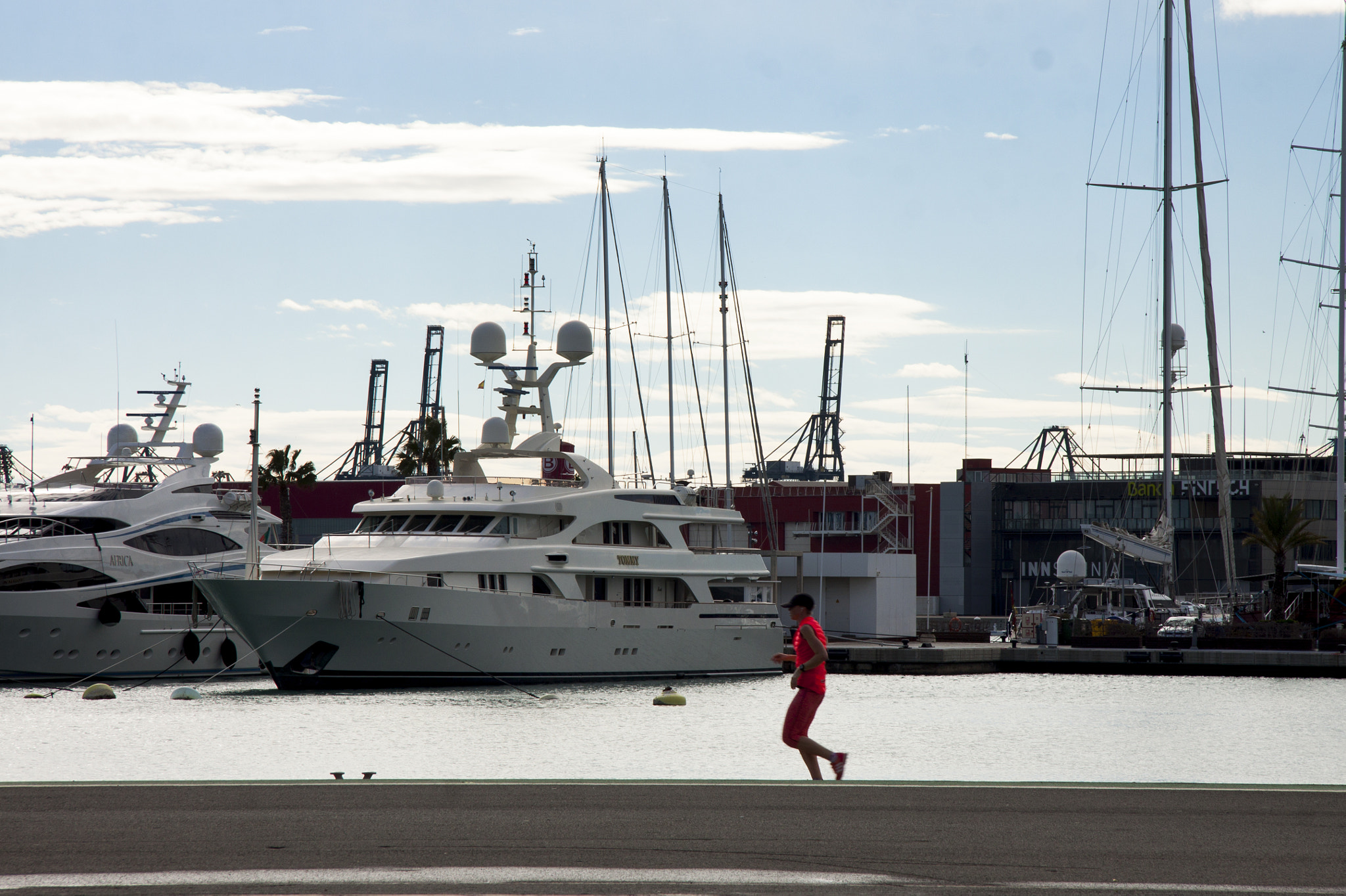 Canon EF-S 17-85mm F4-5.6 IS USM sample photo. Puerto de valencia photography
