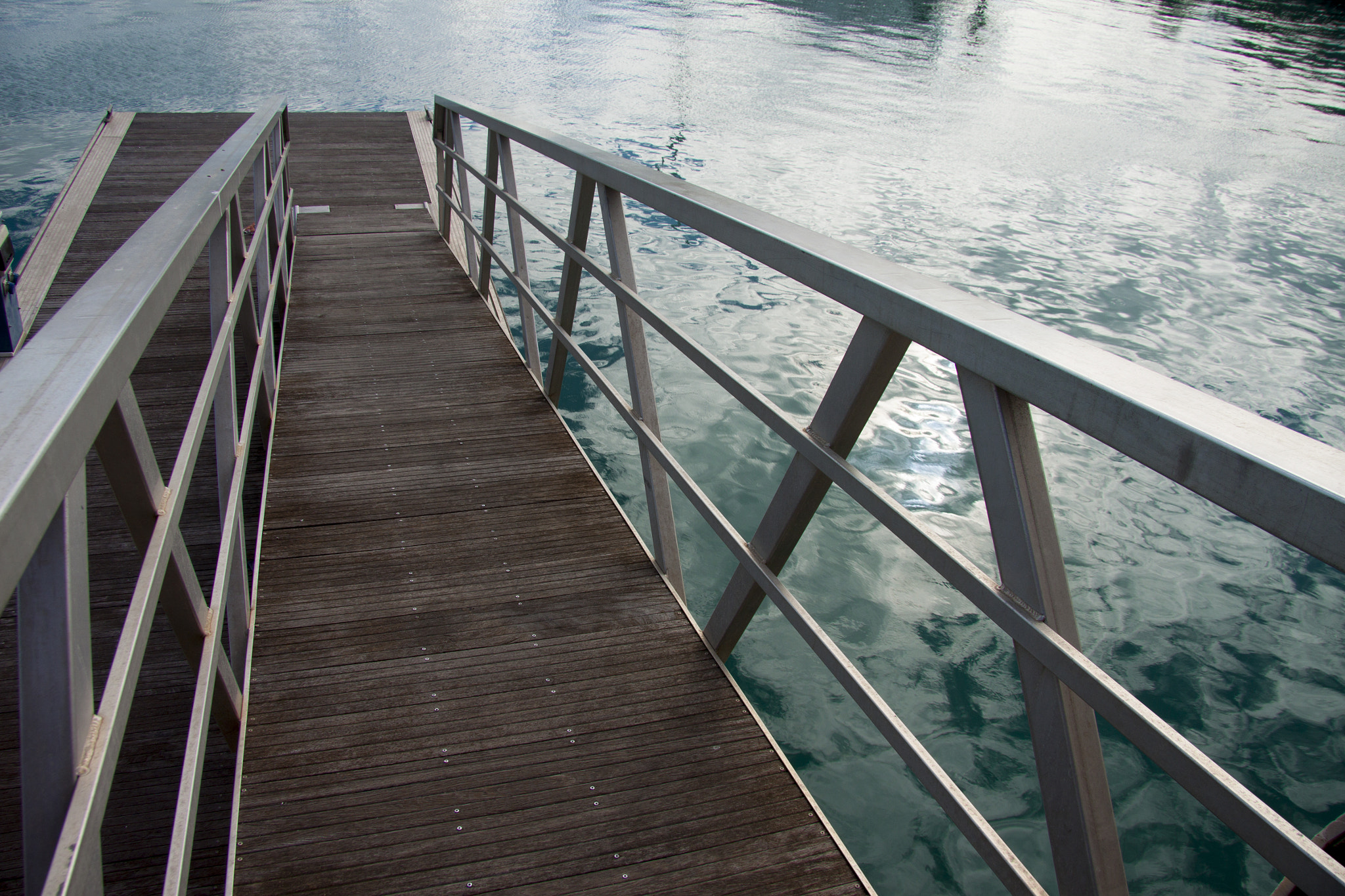 Canon EF-S 17-85mm F4-5.6 IS USM sample photo. Puerto de valencia photography